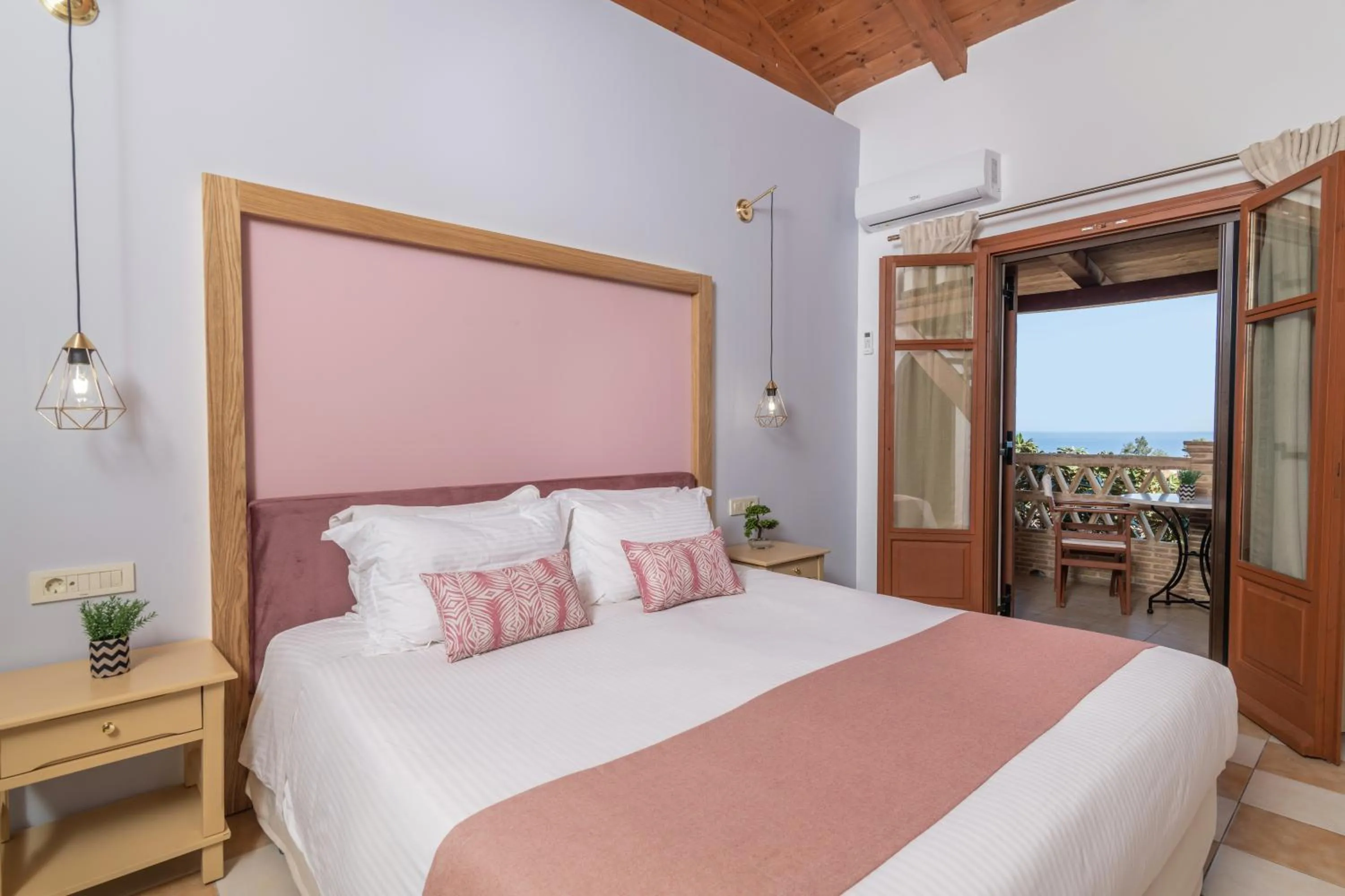 Balcony/Terrace, Bed in Sea View Village