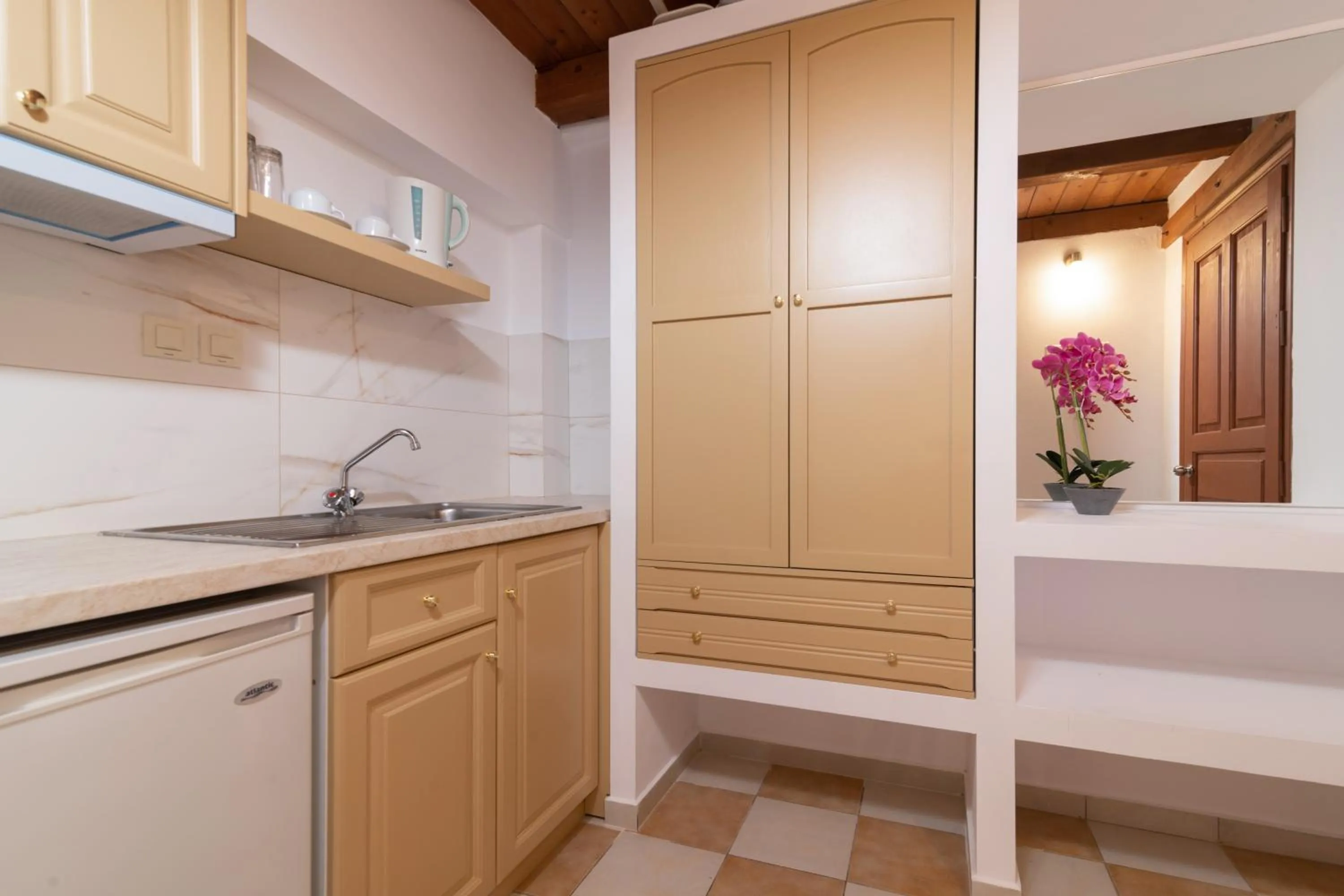 Kitchen or kitchenette in Sea View Village