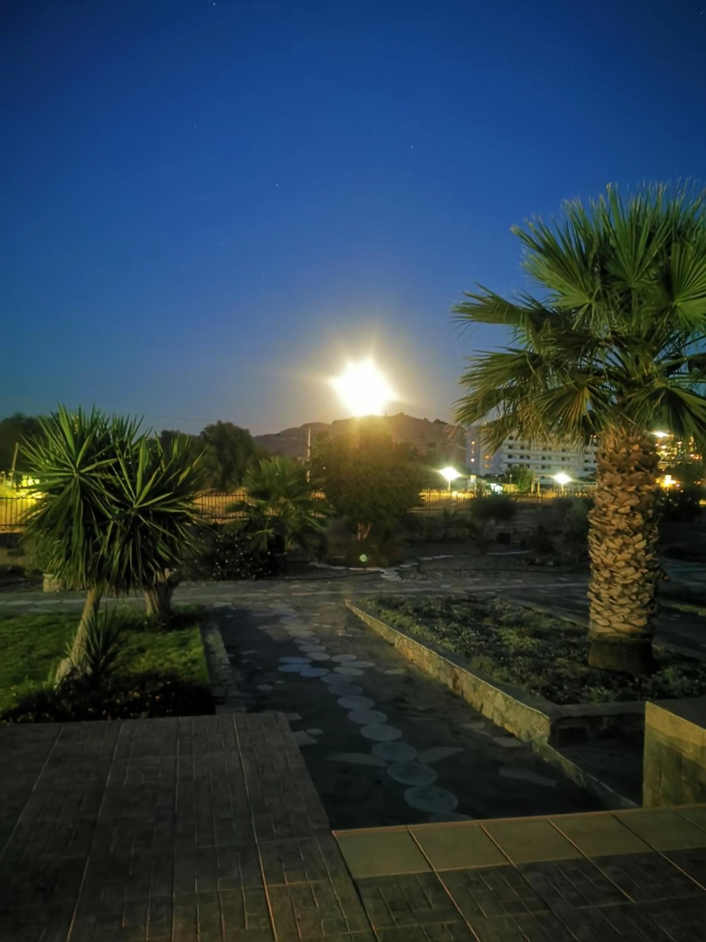 Night in Vlycha Beach Apartments
