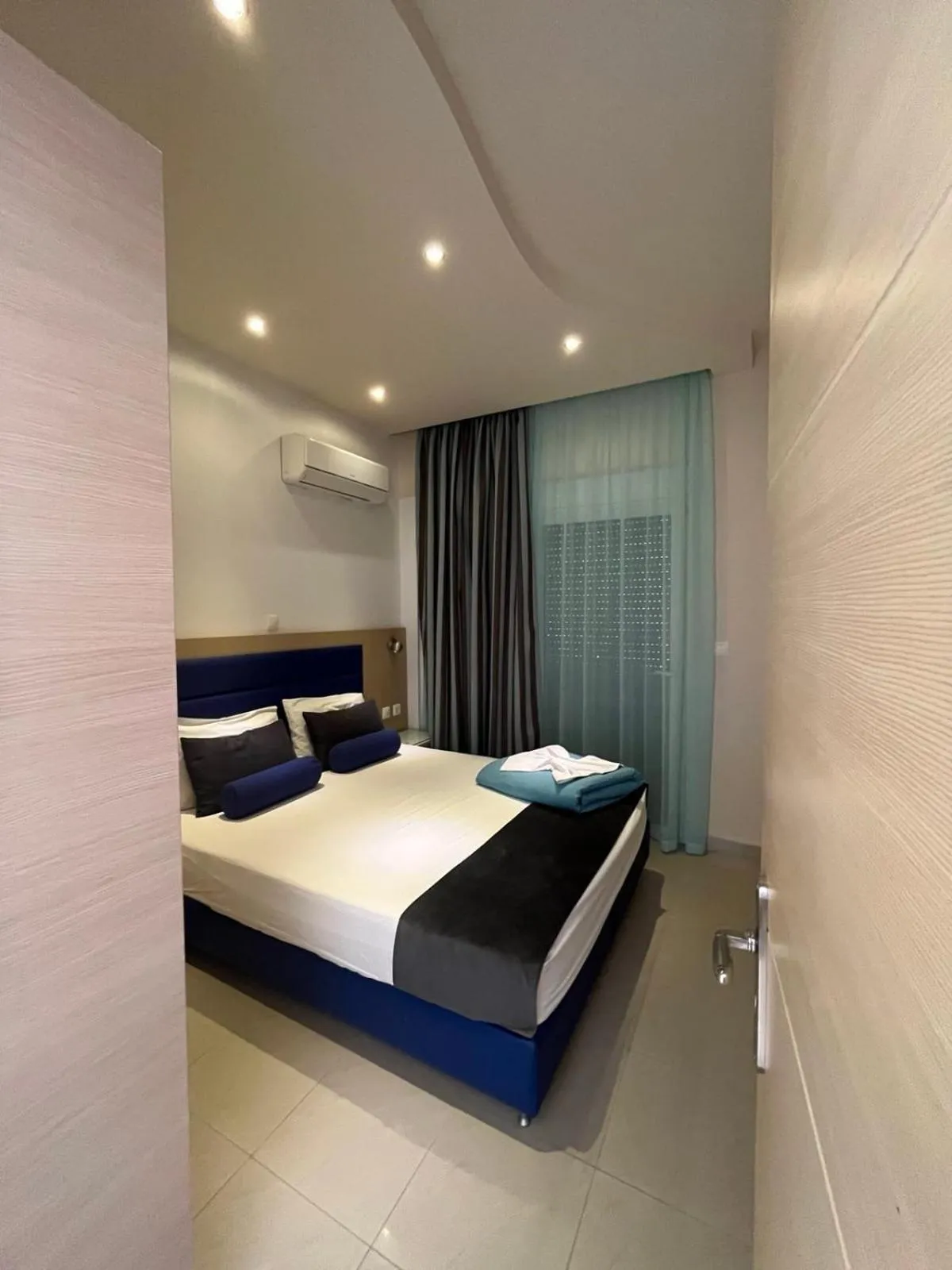 Vlycha Beach Apartments