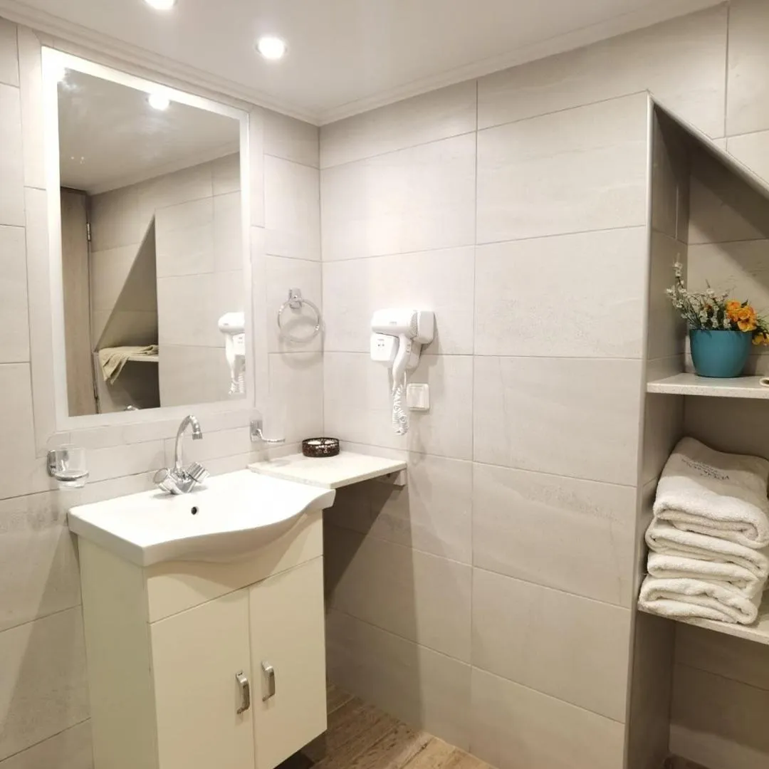 Vlycha Beach Apartments