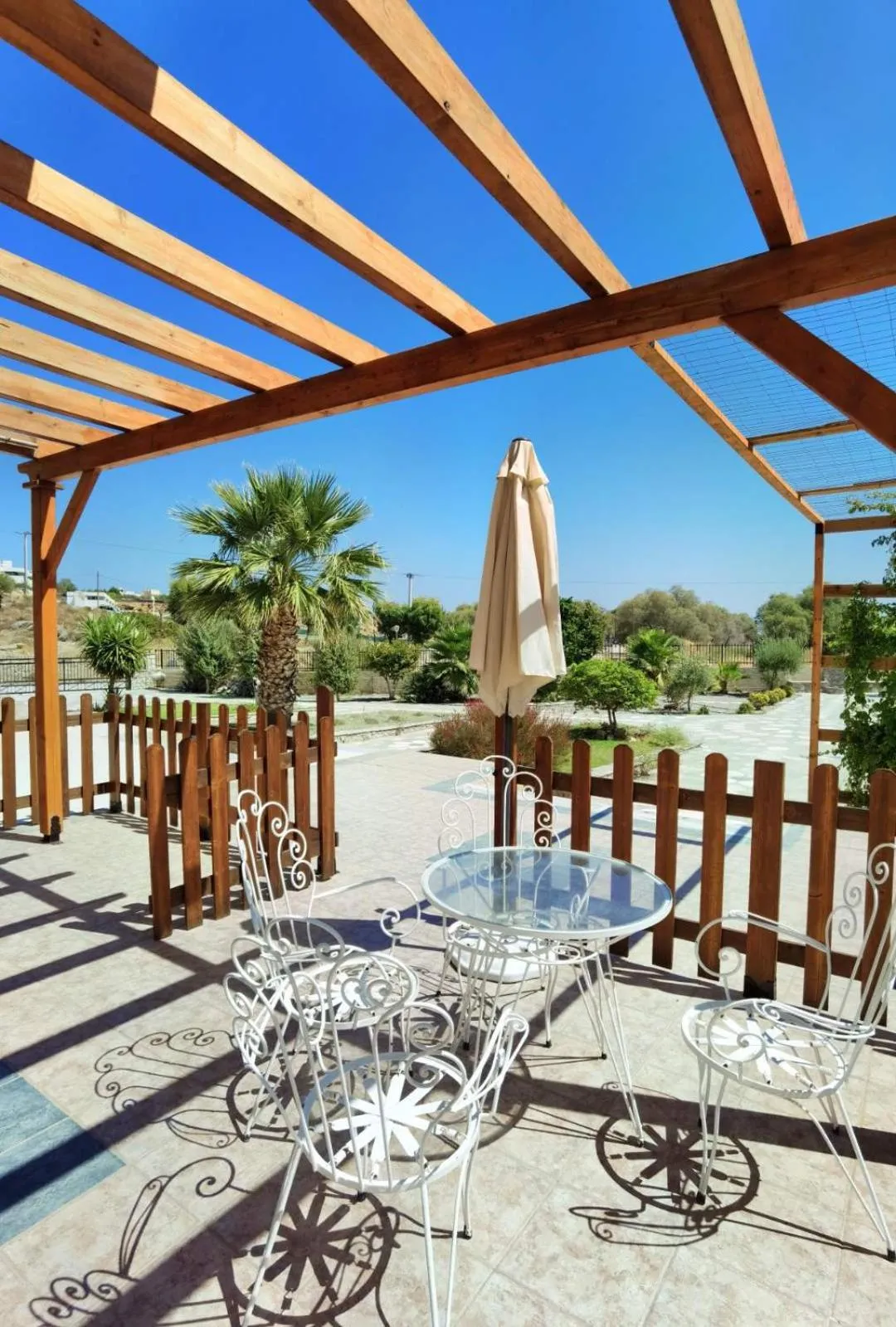 Vlycha Beach Apartments