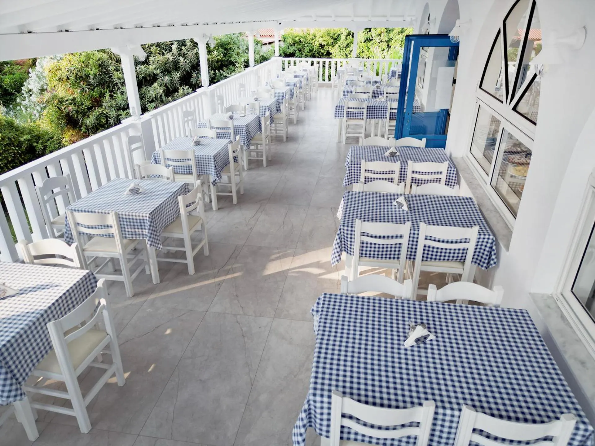 Restaurant/places to eat in Theo Bungalows Boutique Hotel