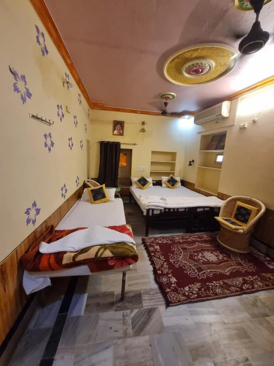 Photo of the whole room, Bed in Hotel Paradise