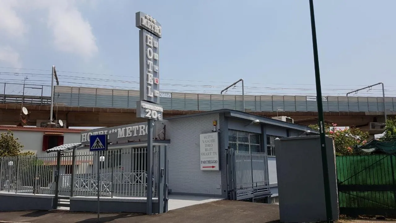 Property building in Hotel Metrò