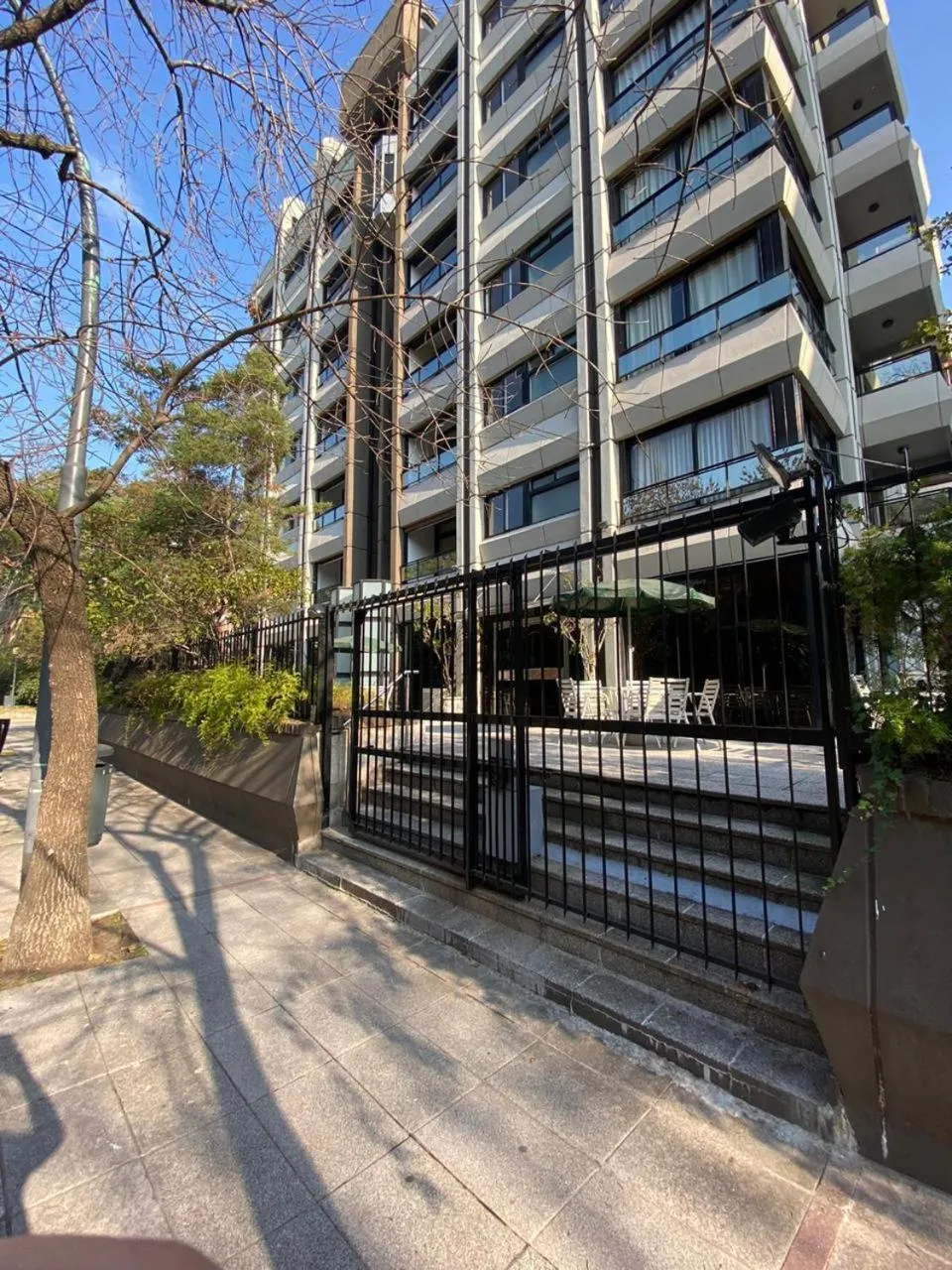 Golf Tower Suites & Apartments