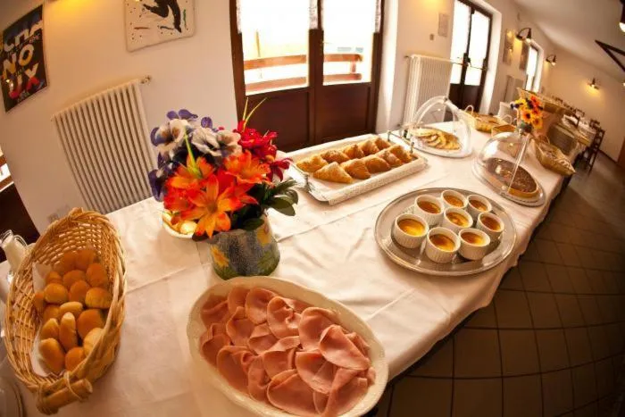 Food in Etoile De Neige