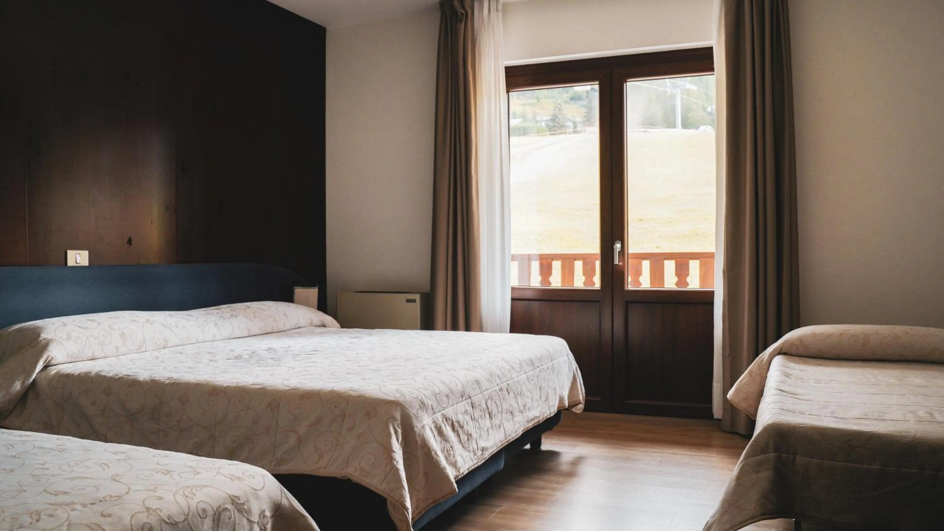 Bedroom, Bed in Etoile De Neige