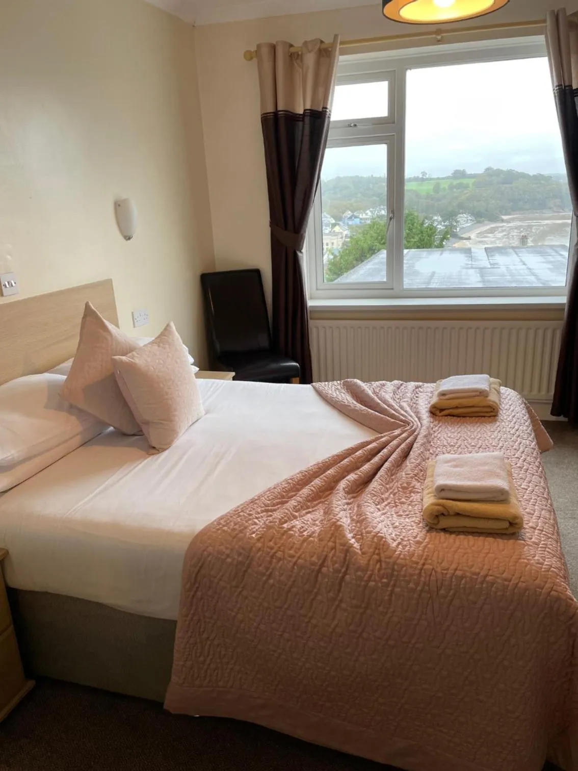 Bed in Merlewood Hotel