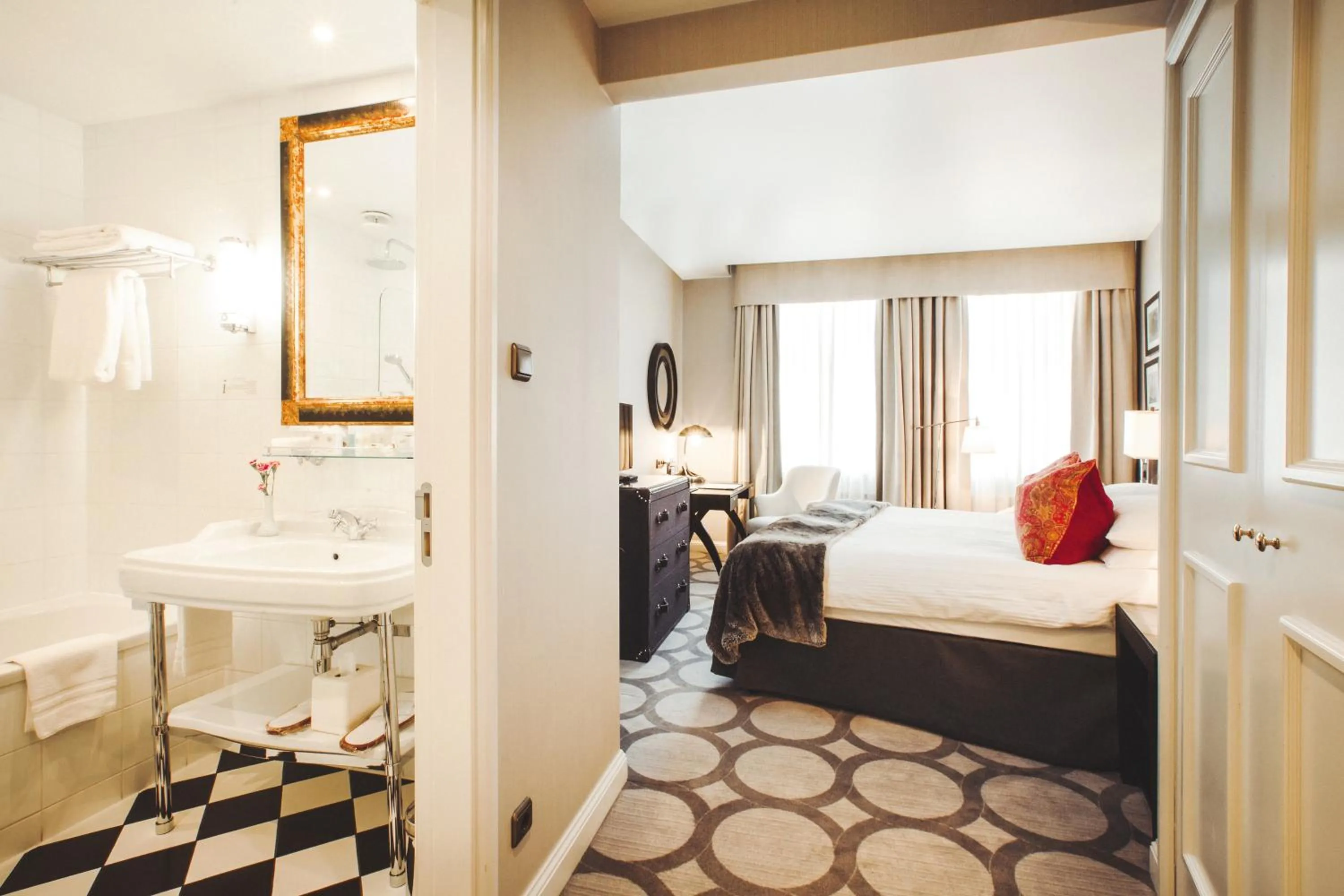 Bed in Grand Palace Hotel - Small Luxury Hotels of the World