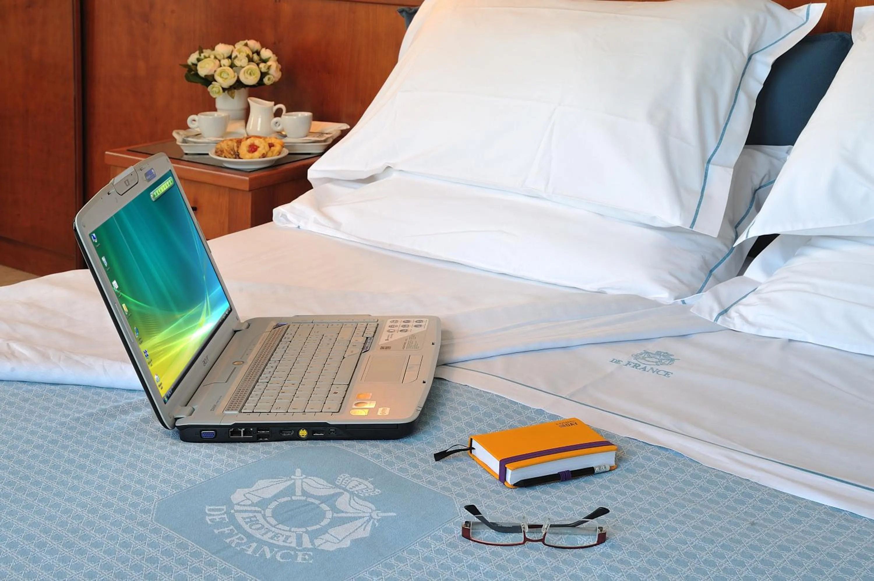 Bed in Hotel de France