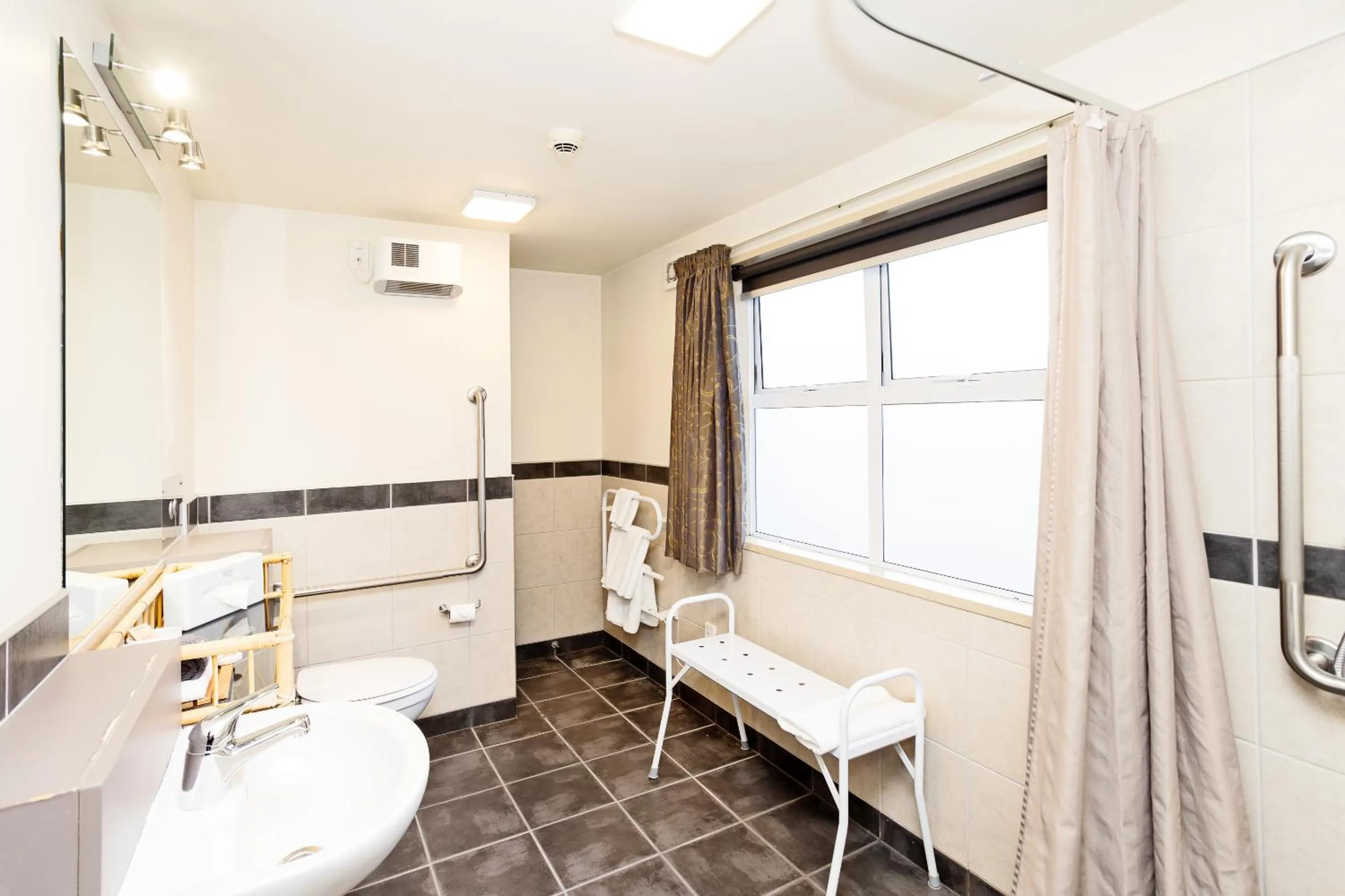 Balmoral Lodge Motel