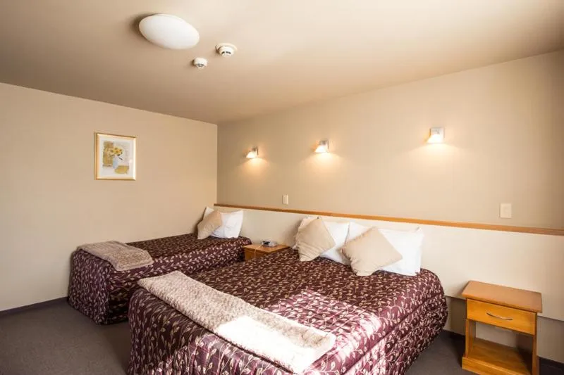 Bed in Balmoral Lodge Motel