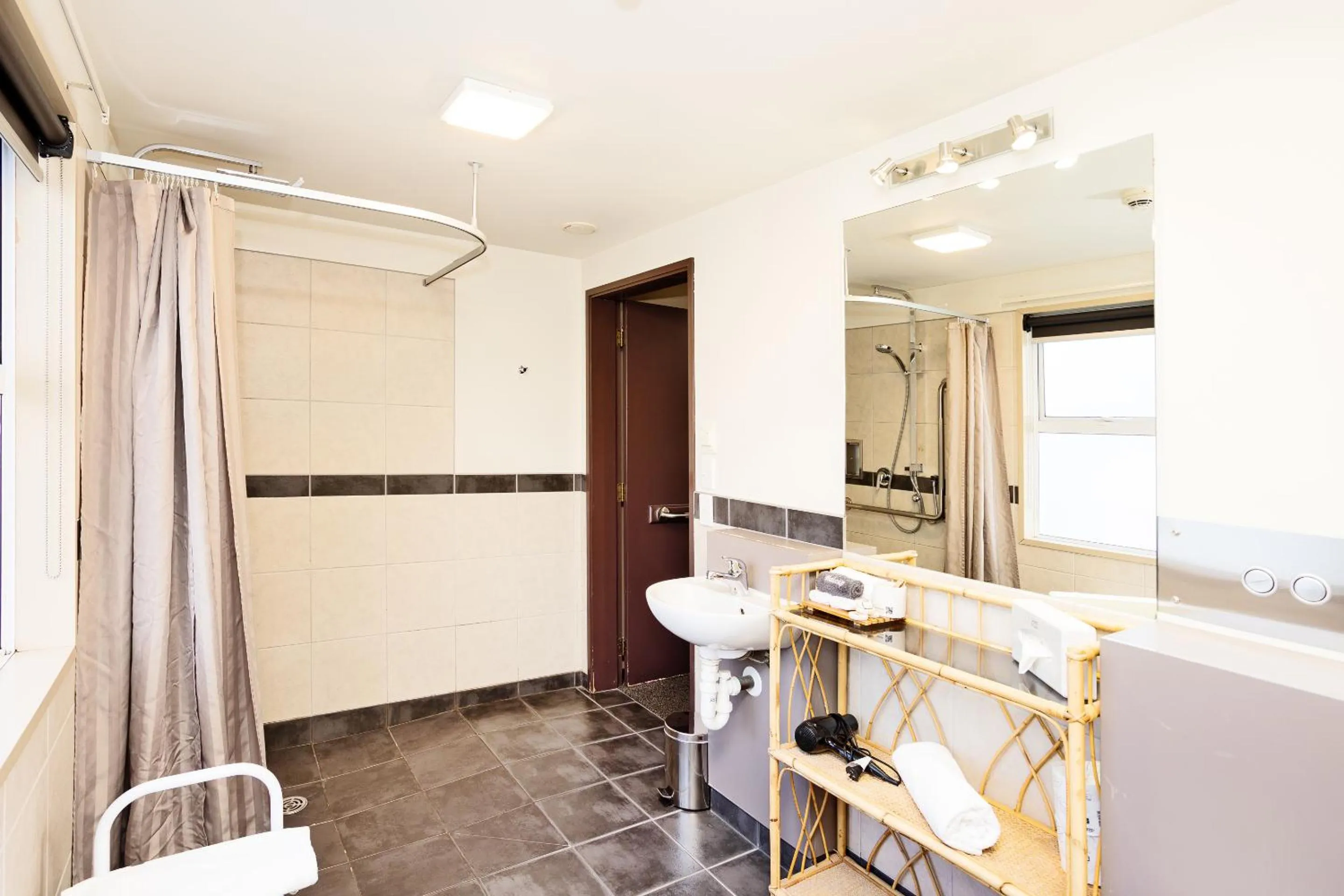 Balmoral Lodge Motel