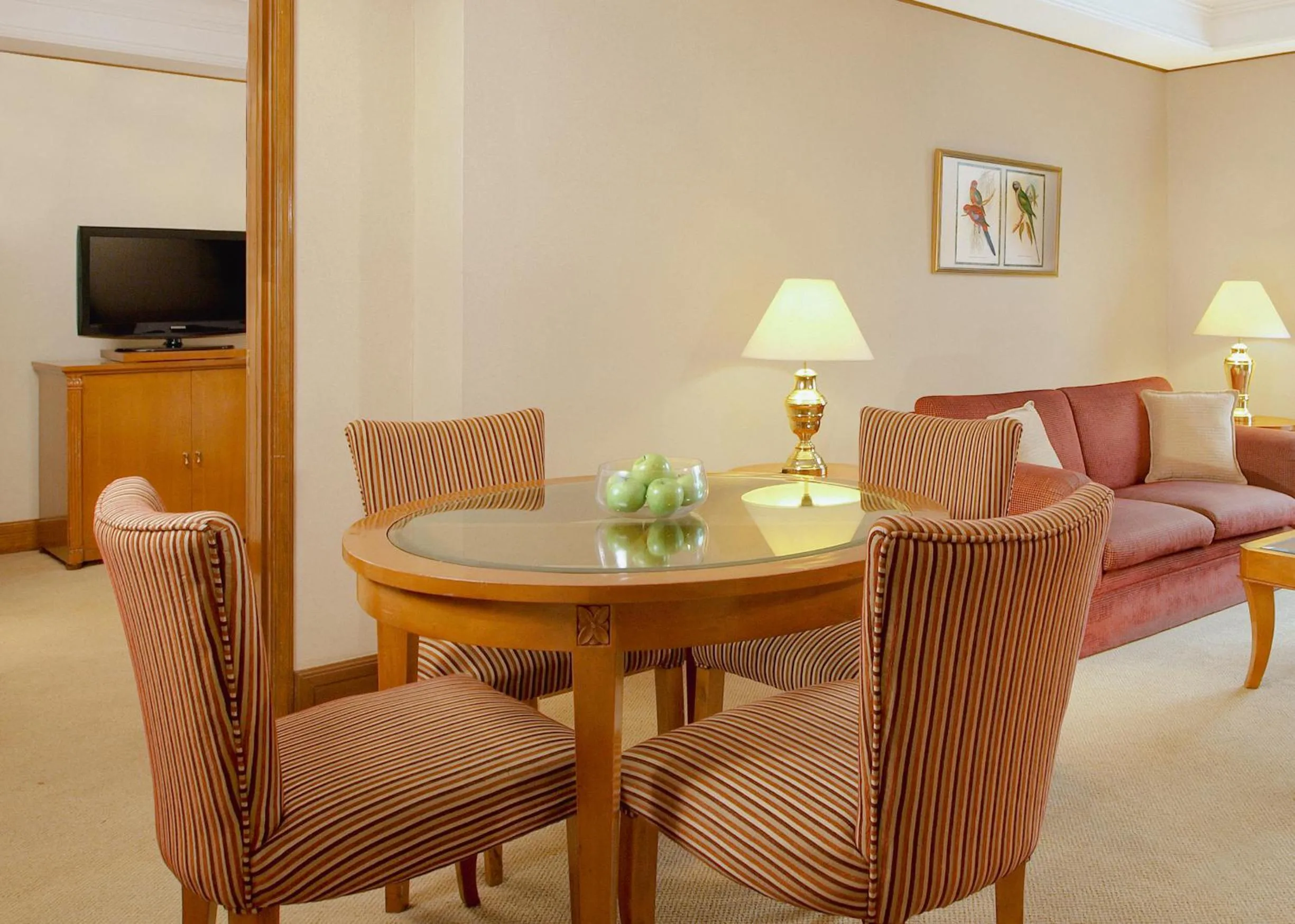 TV and multimedia in Richmonde Hotel Ortigas, Manila