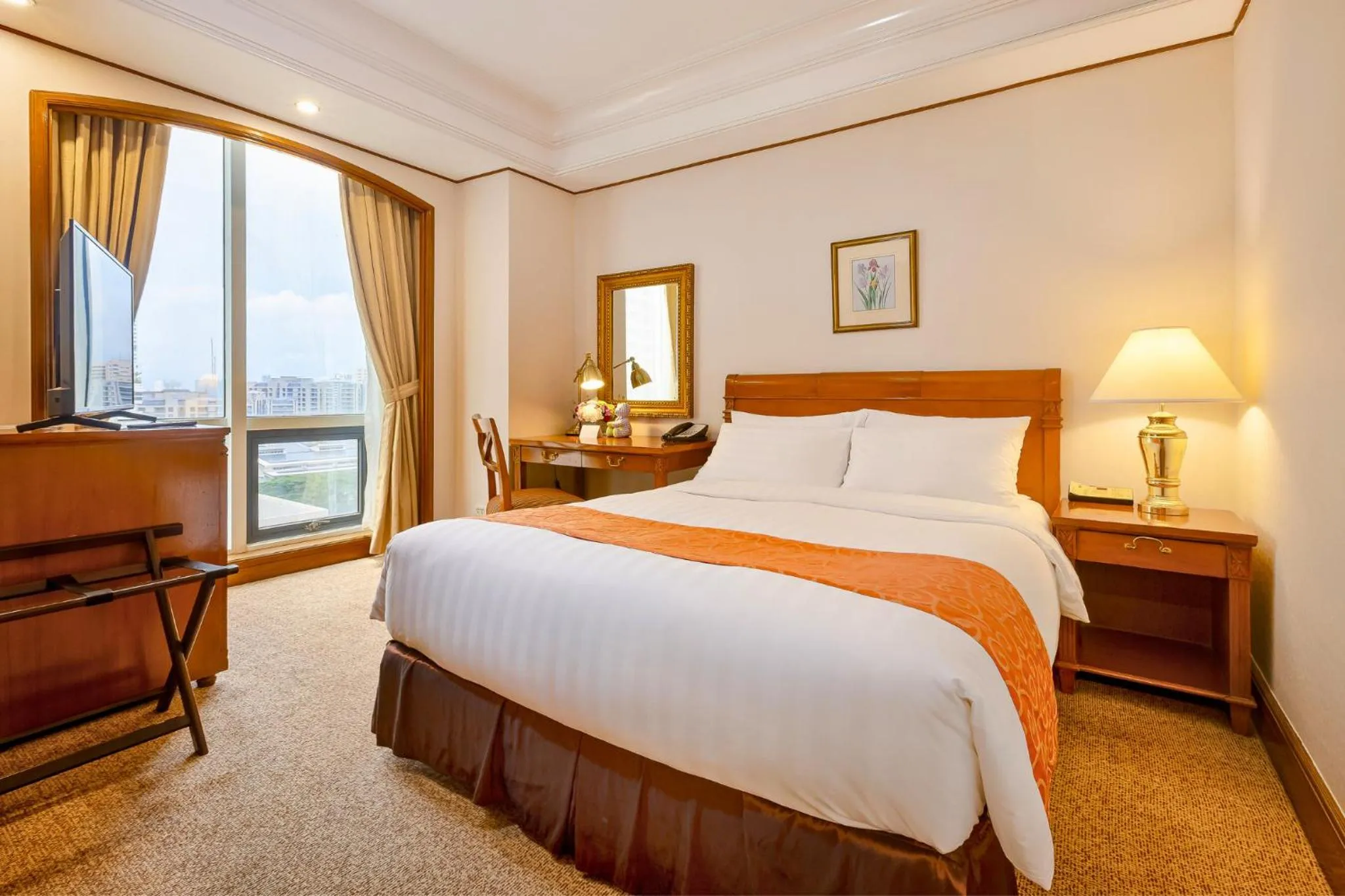 Bed in Richmonde Hotel Ortigas, Manila