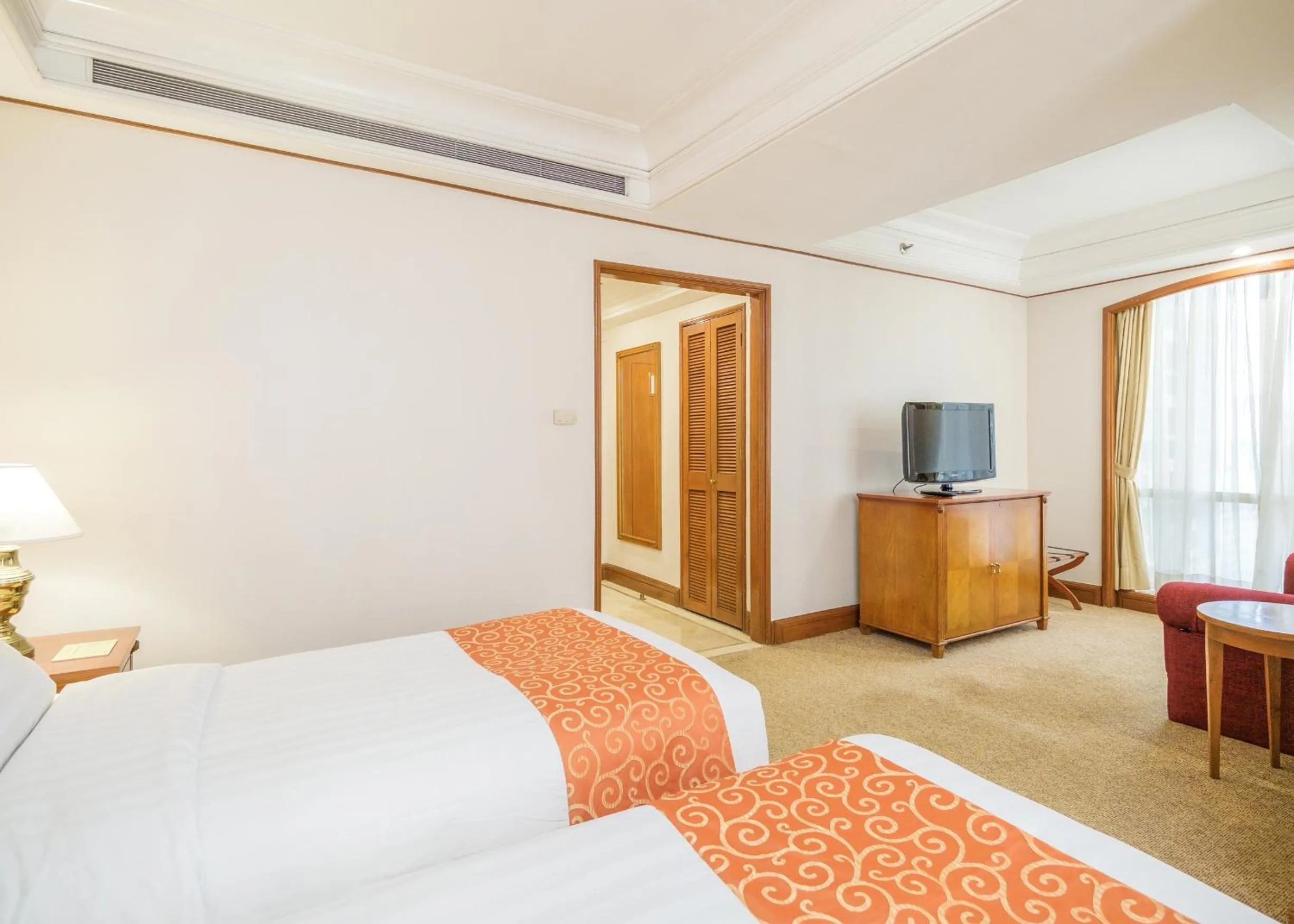 Bed in Richmonde Hotel Ortigas, Manila