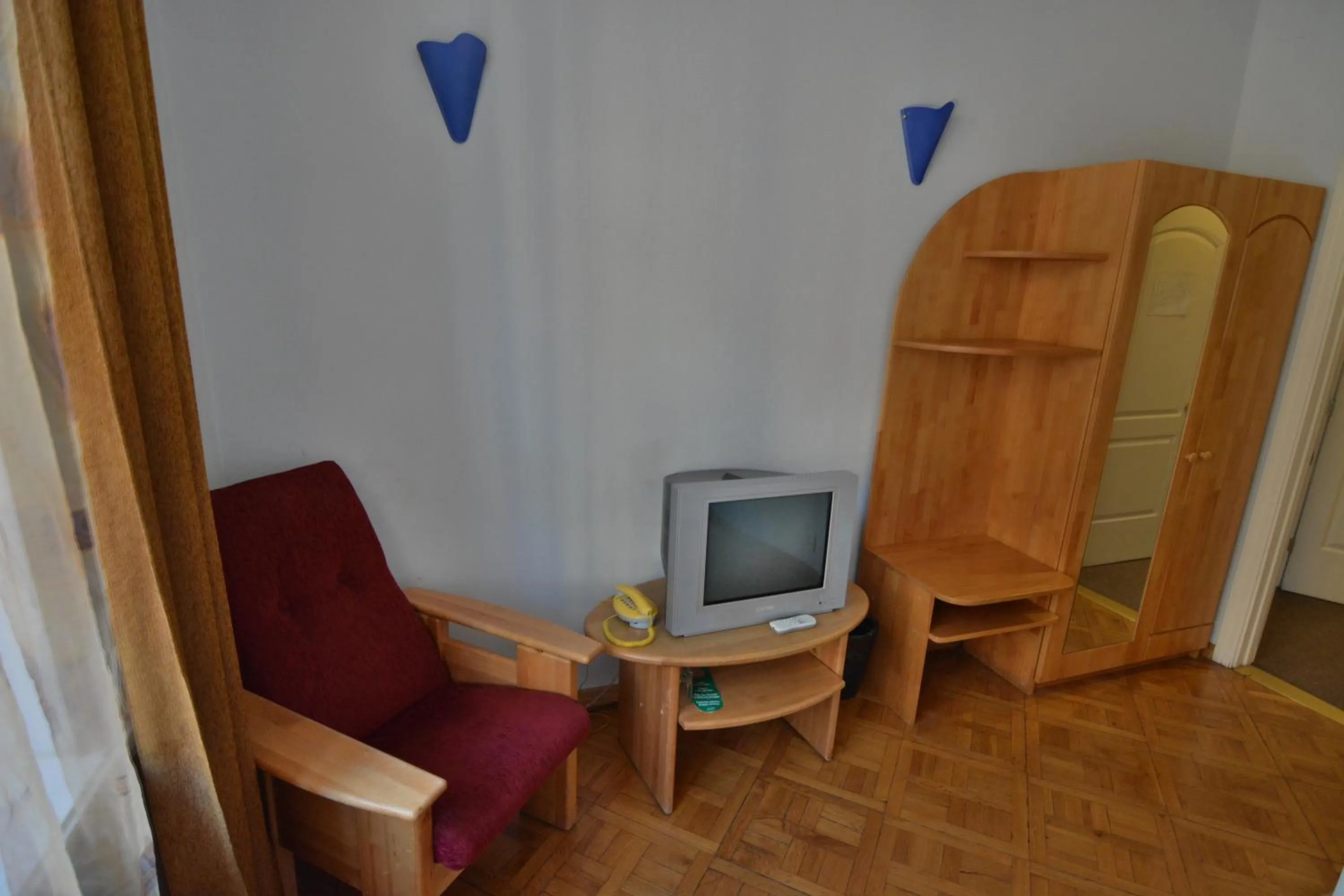 TV and multimedia in Hotel Multilux with Self Check-in