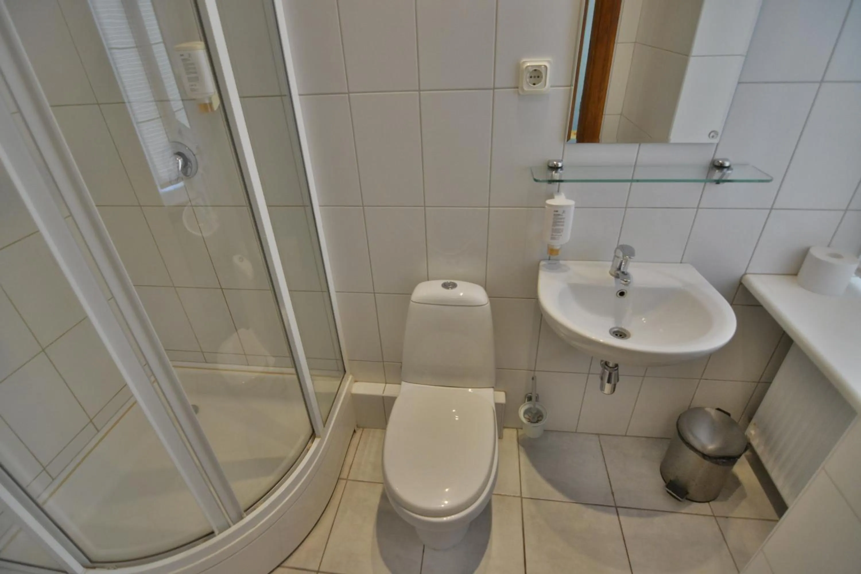 Shower in Hotel Multilux with Self Check-in