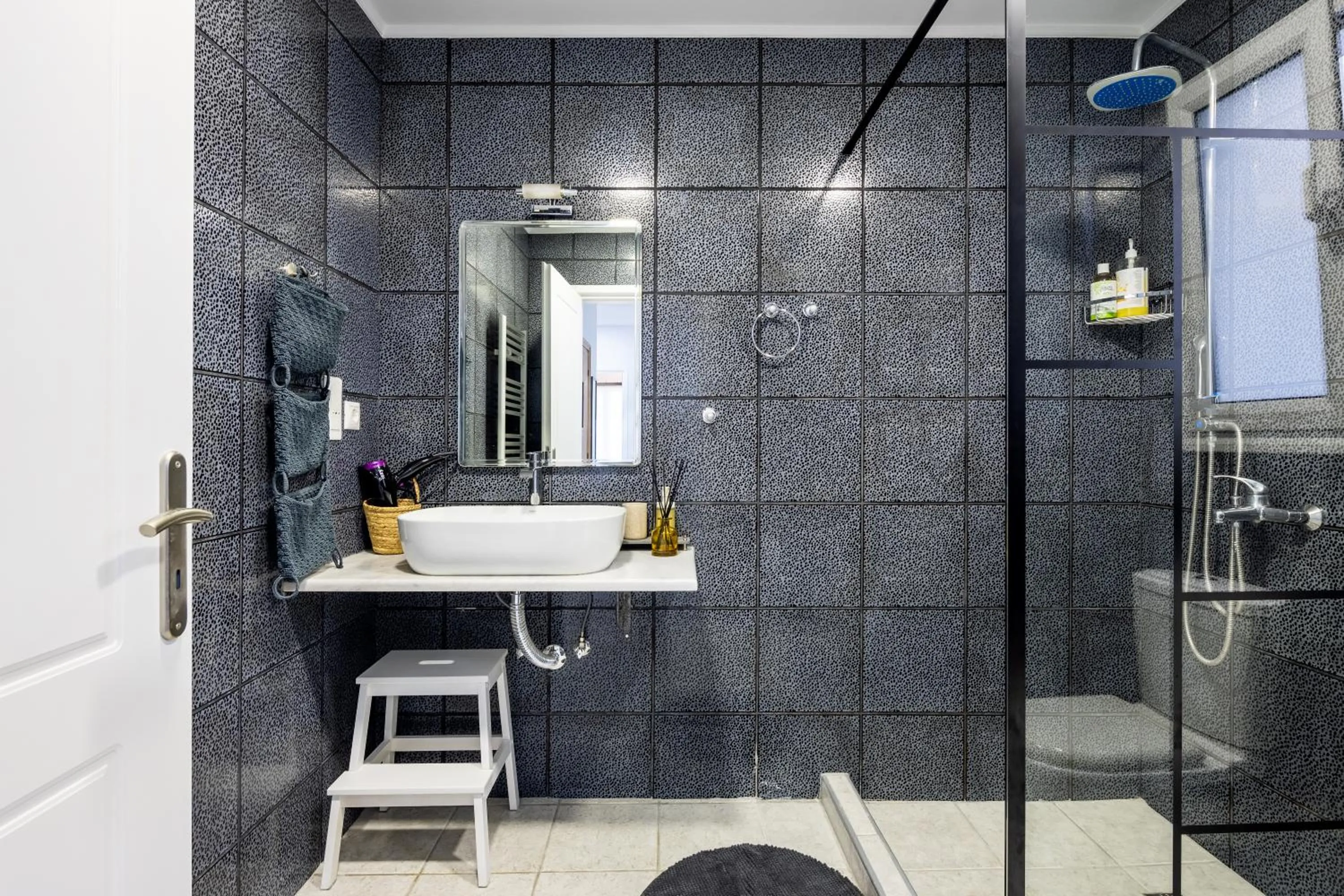 Bathroom in Apartments Historical Center