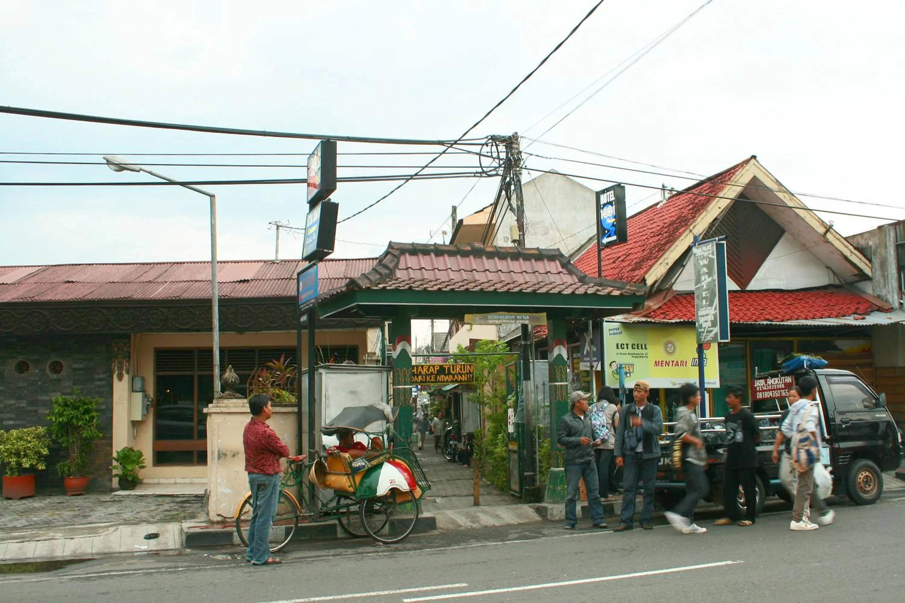 Property logo or sign in Hotel 1001 Malam