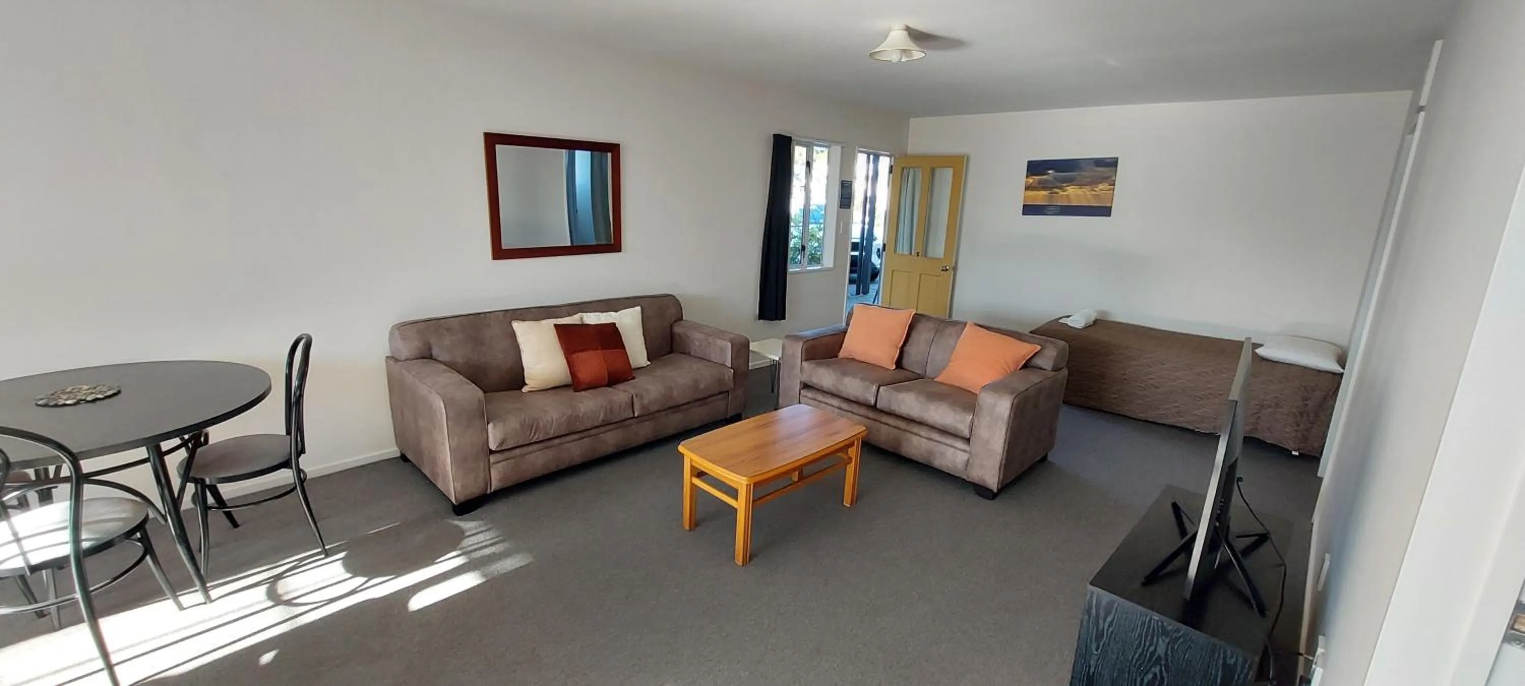 Living room in Fitzherbert Court Motel