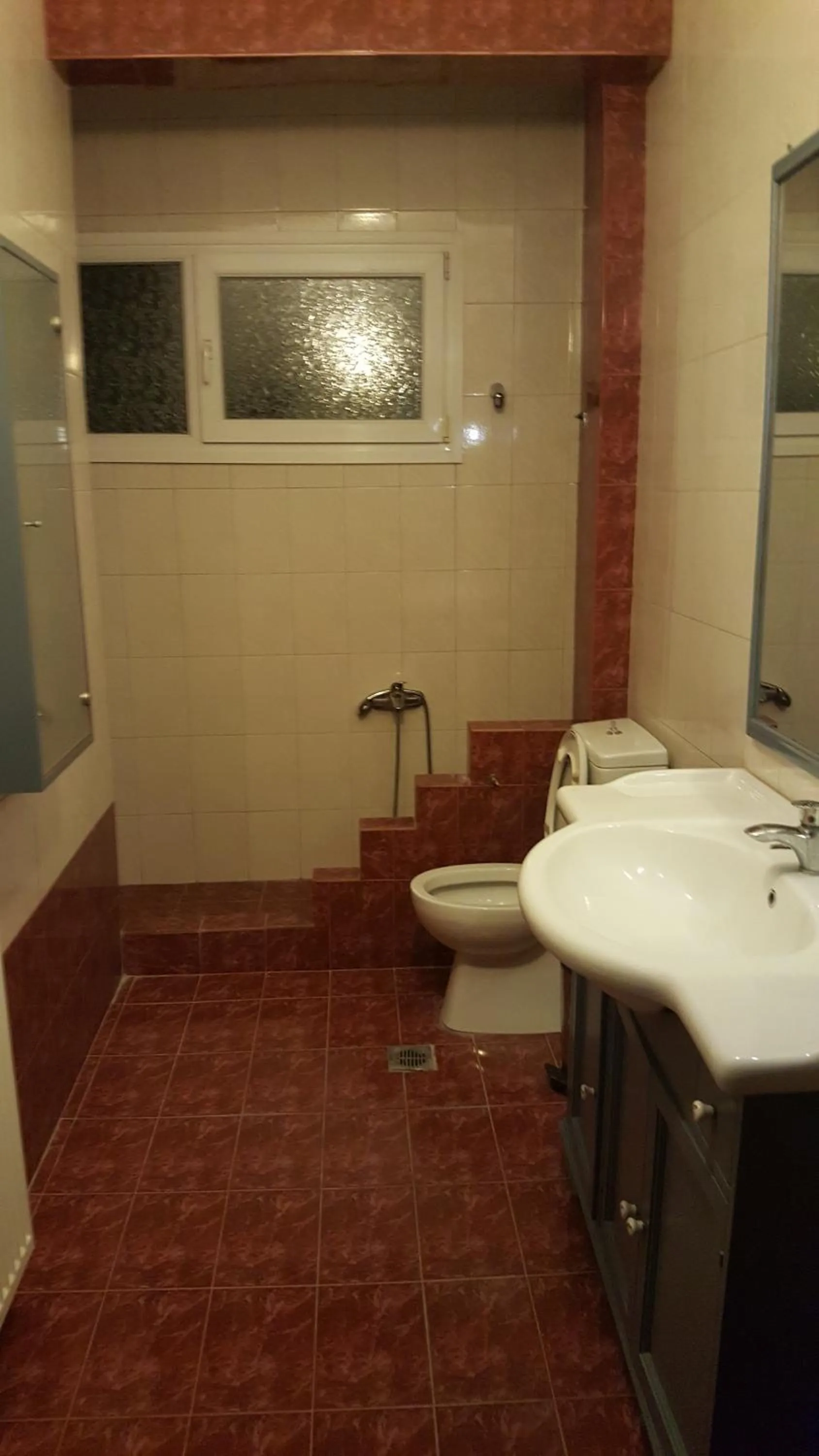 Shower in Stay Hybrid Youth Hostel