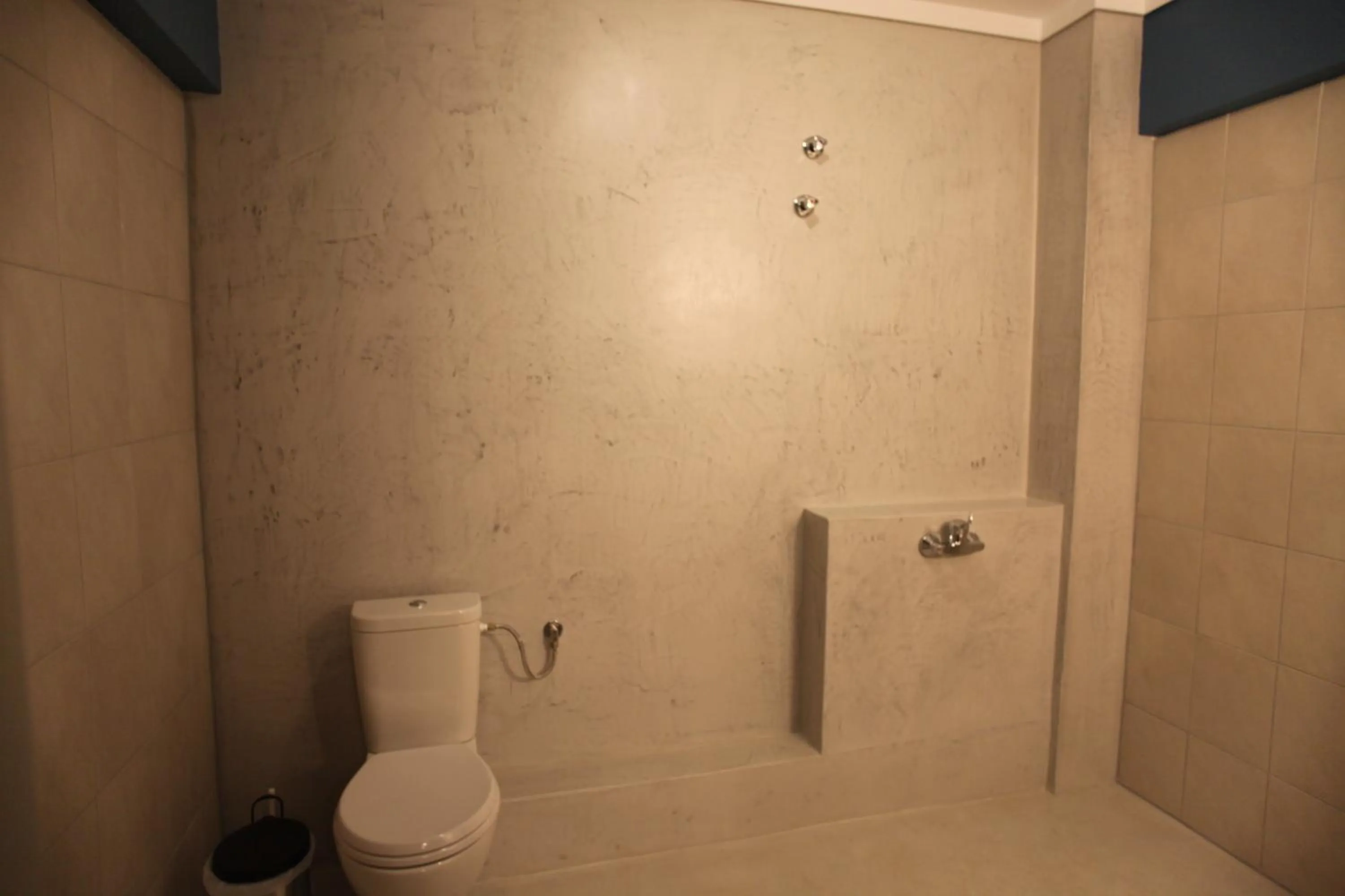 Shower in Stay Hybrid Youth Hostel