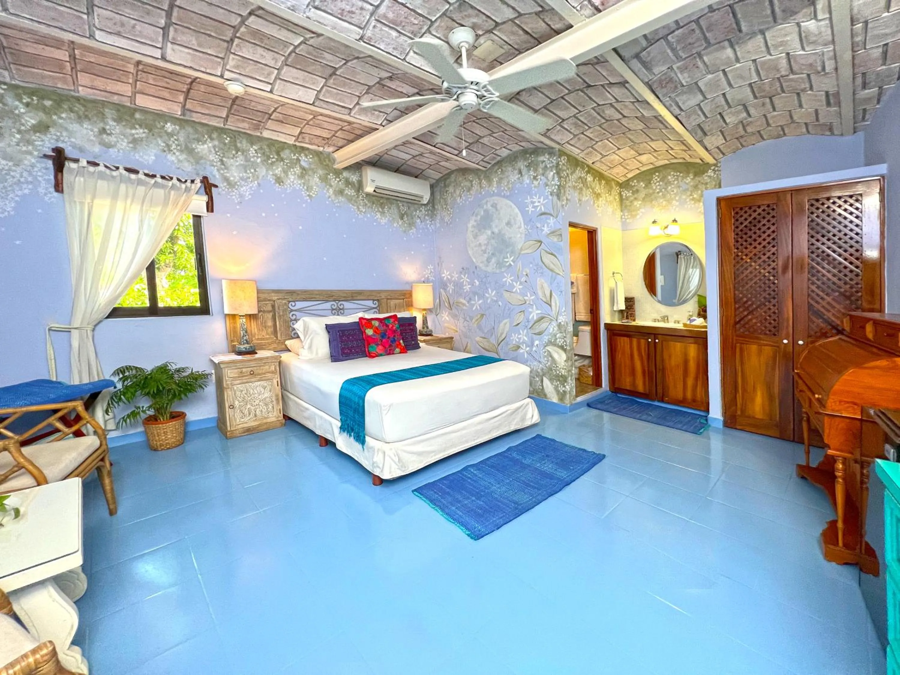 Bed in Casa Nawalli Pickleball Resort & Retreats Adults Only