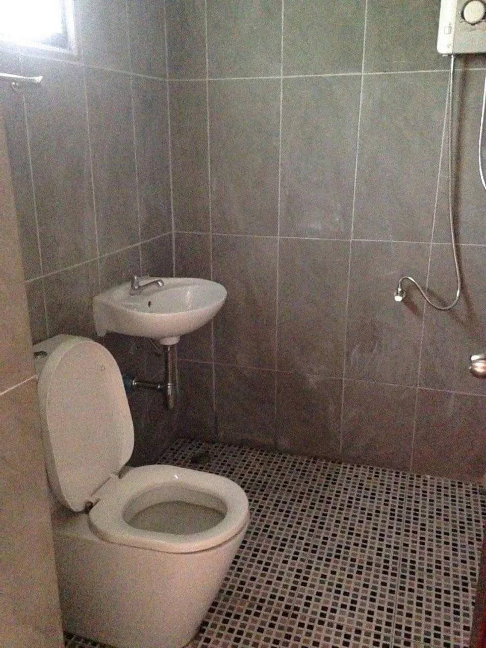 Shower in Water's House