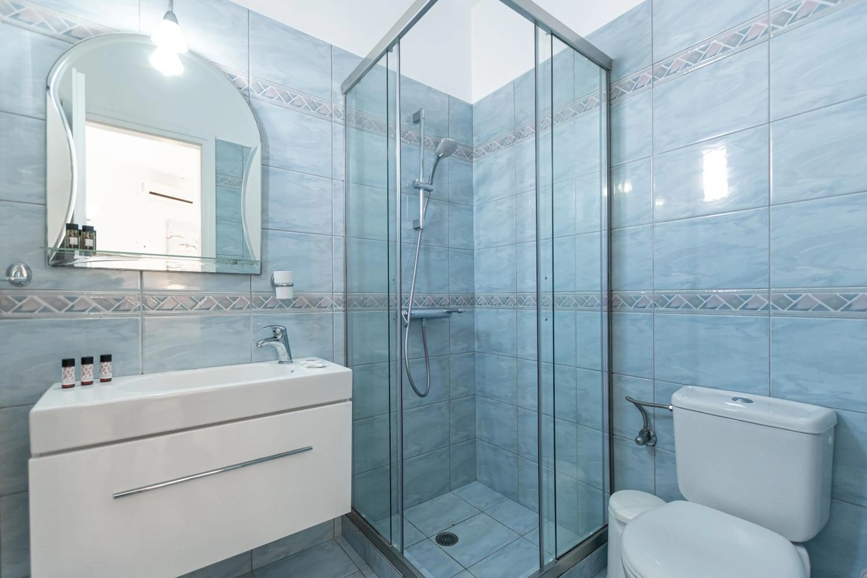 Shower in Sun Beach Hotel