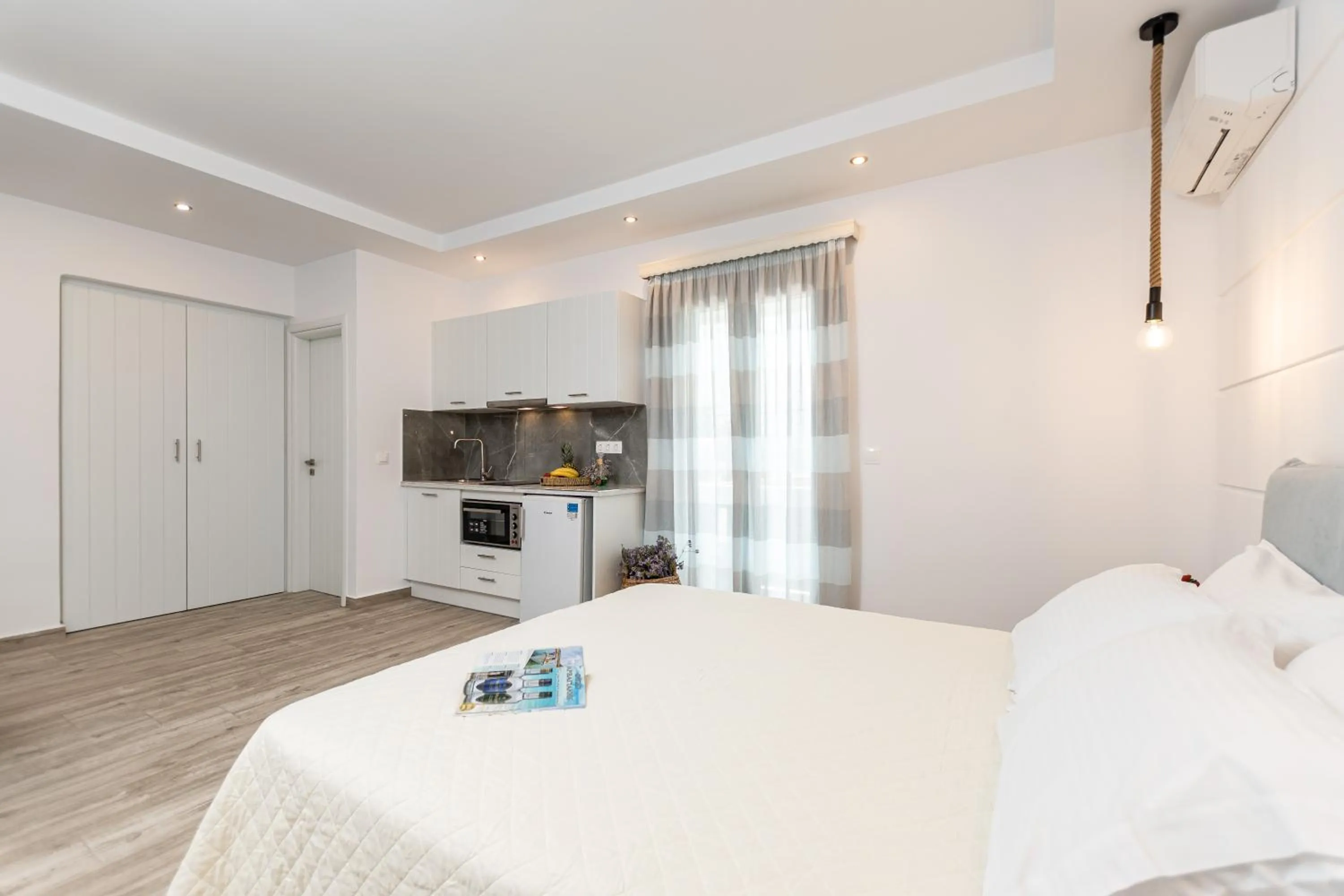 Photo of the whole room, Bed in Sun Beach Hotel