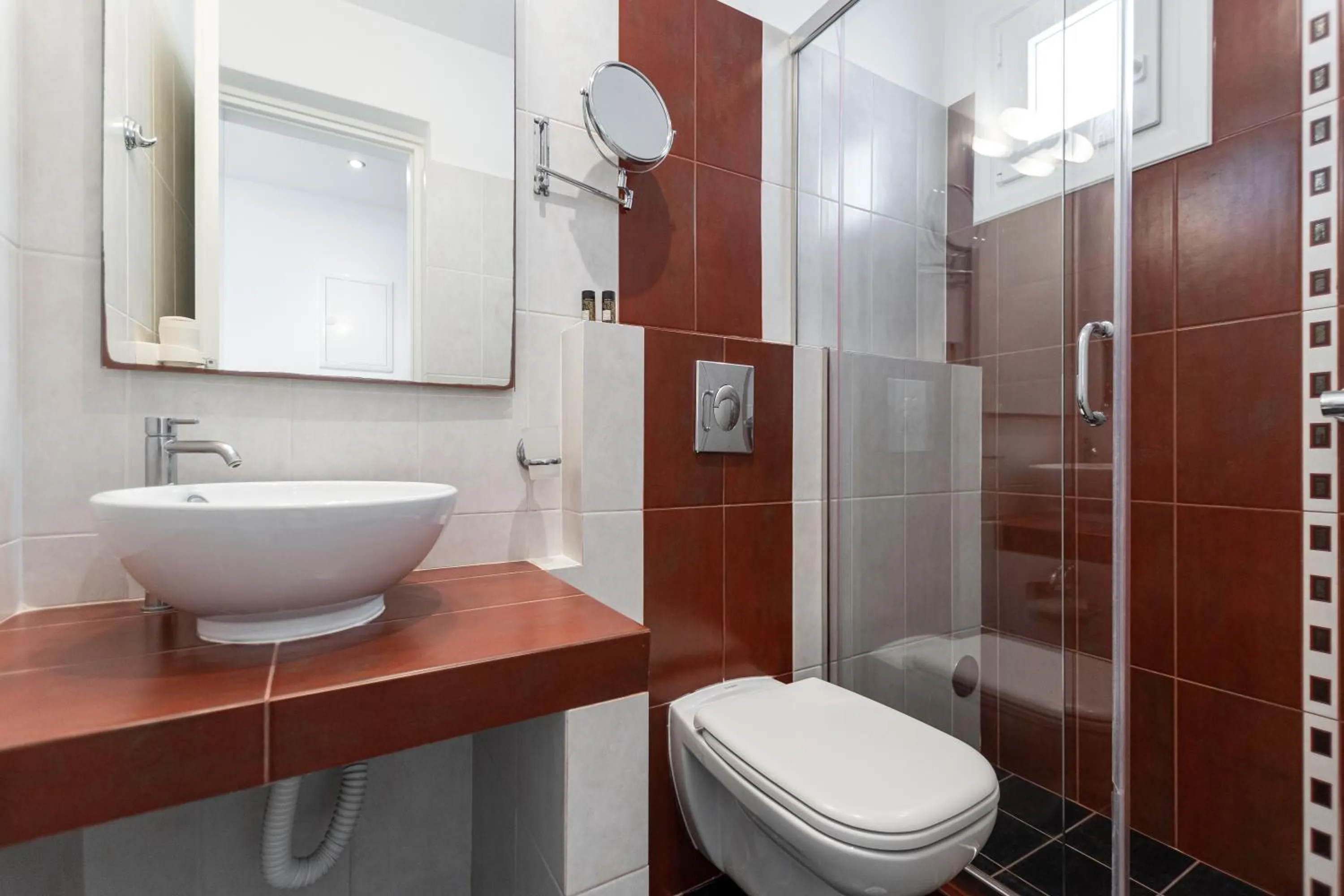 Shower in Sun Beach Hotel