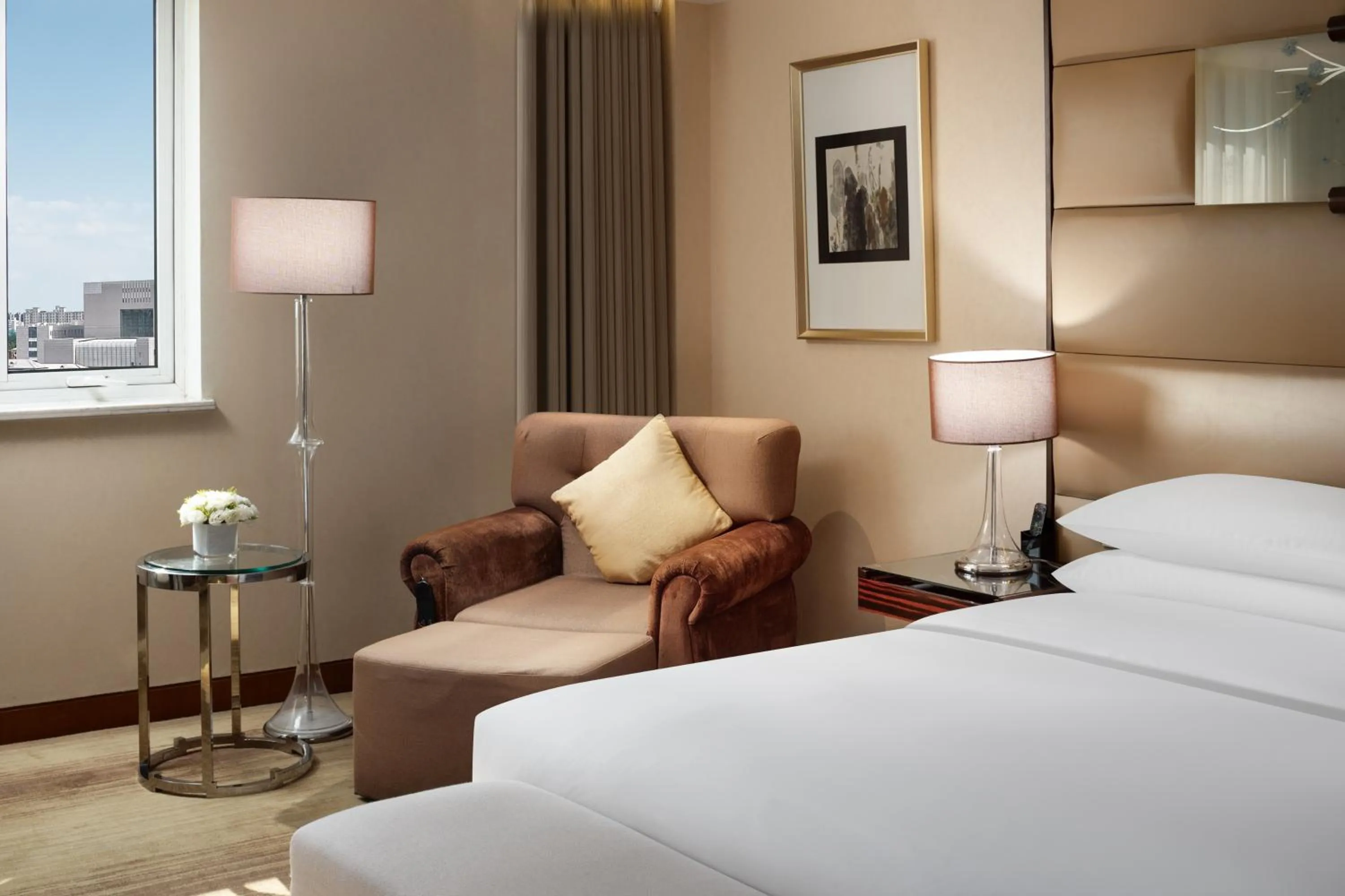 Bedroom, Bed in Gehua New Century Hotel Beijing