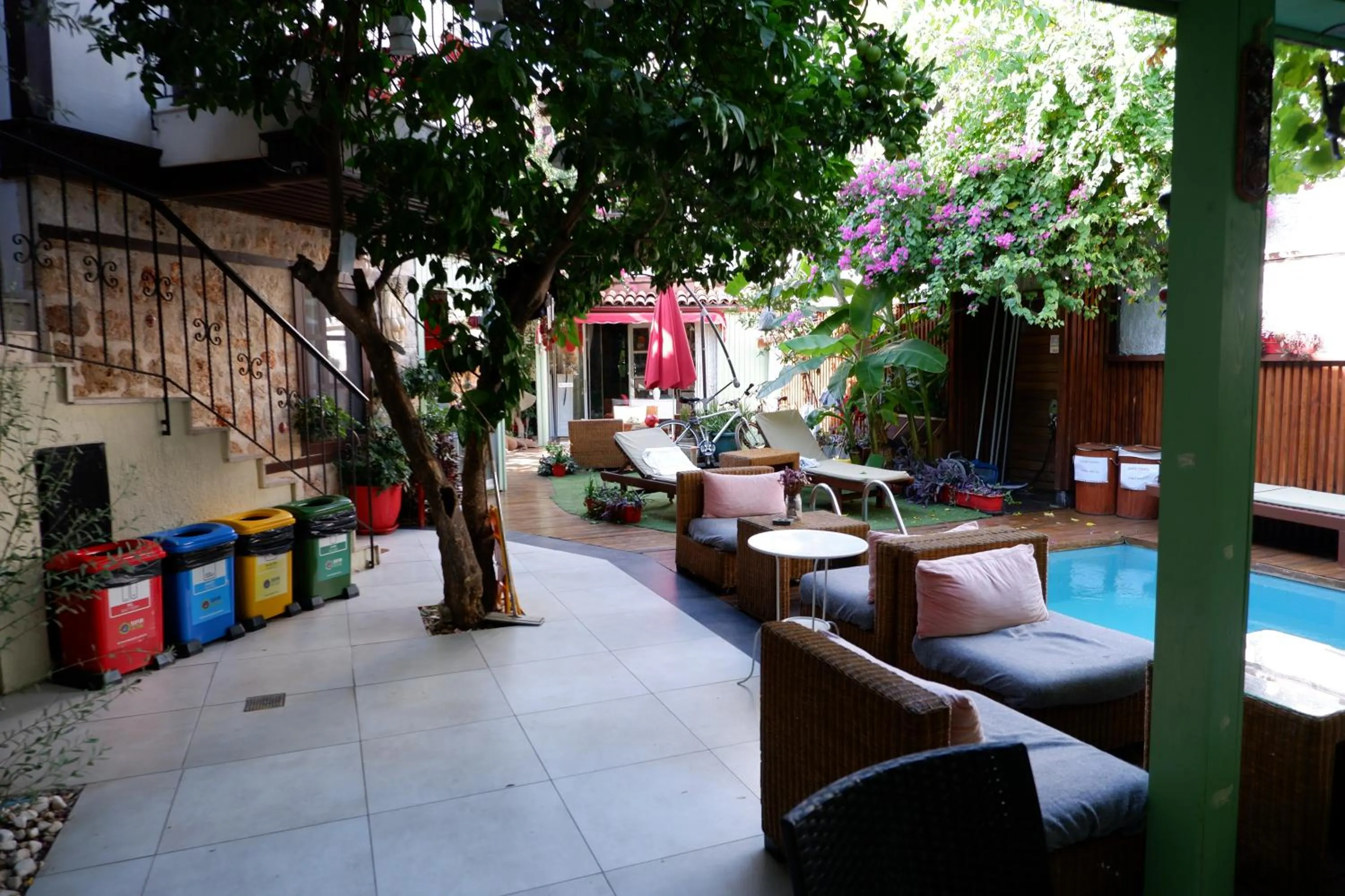 Garden in The Suite Apart Hotel