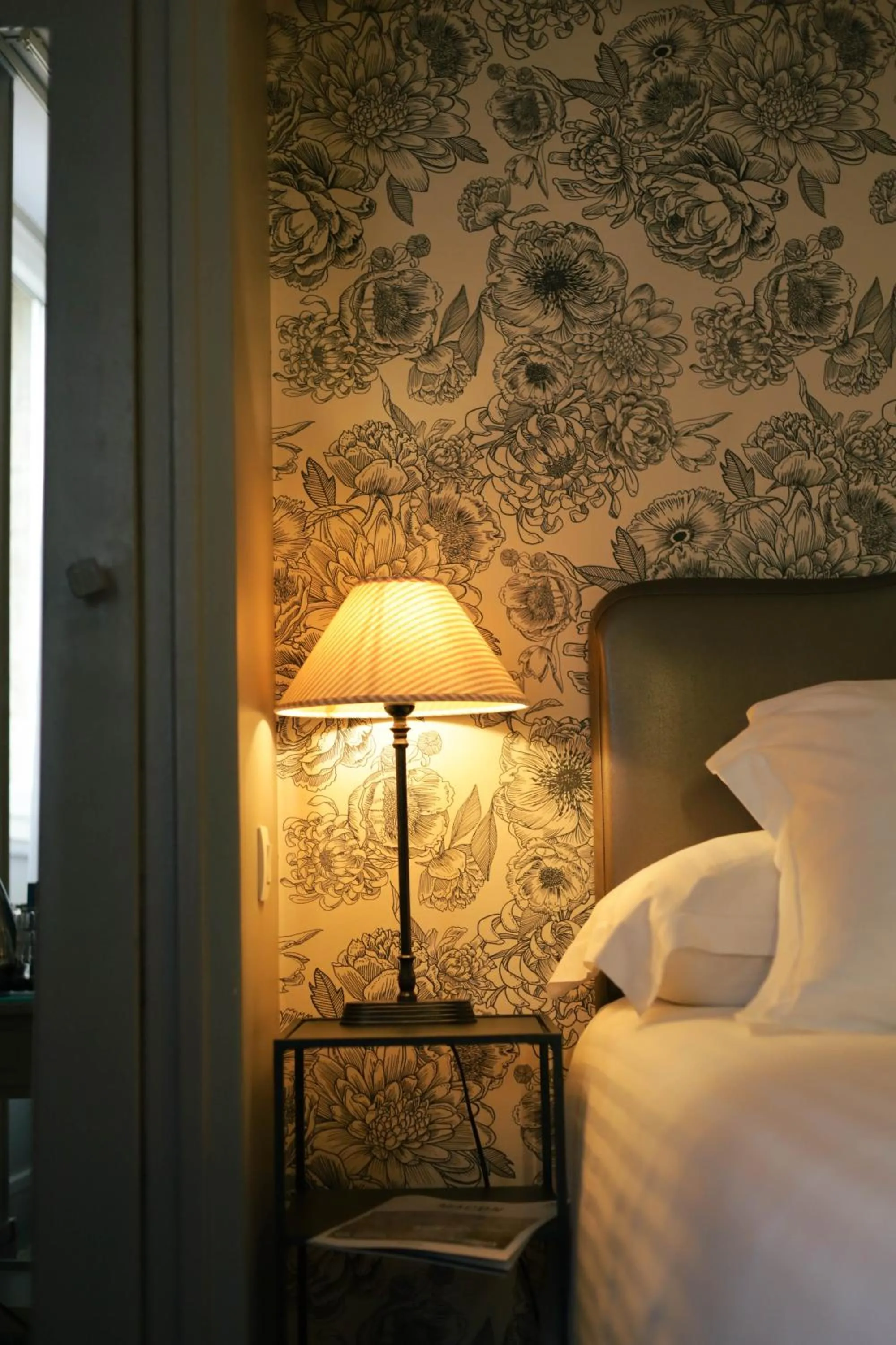 Bed in Best Western Plus d'Europe et d'Angleterre