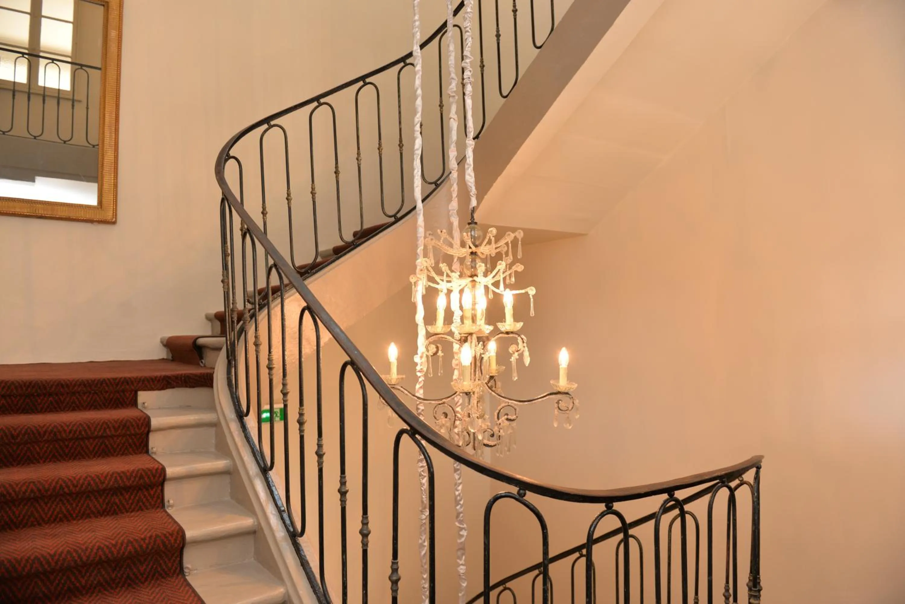 Decorative detail in Best Western Plus d'Europe et d'Angleterre