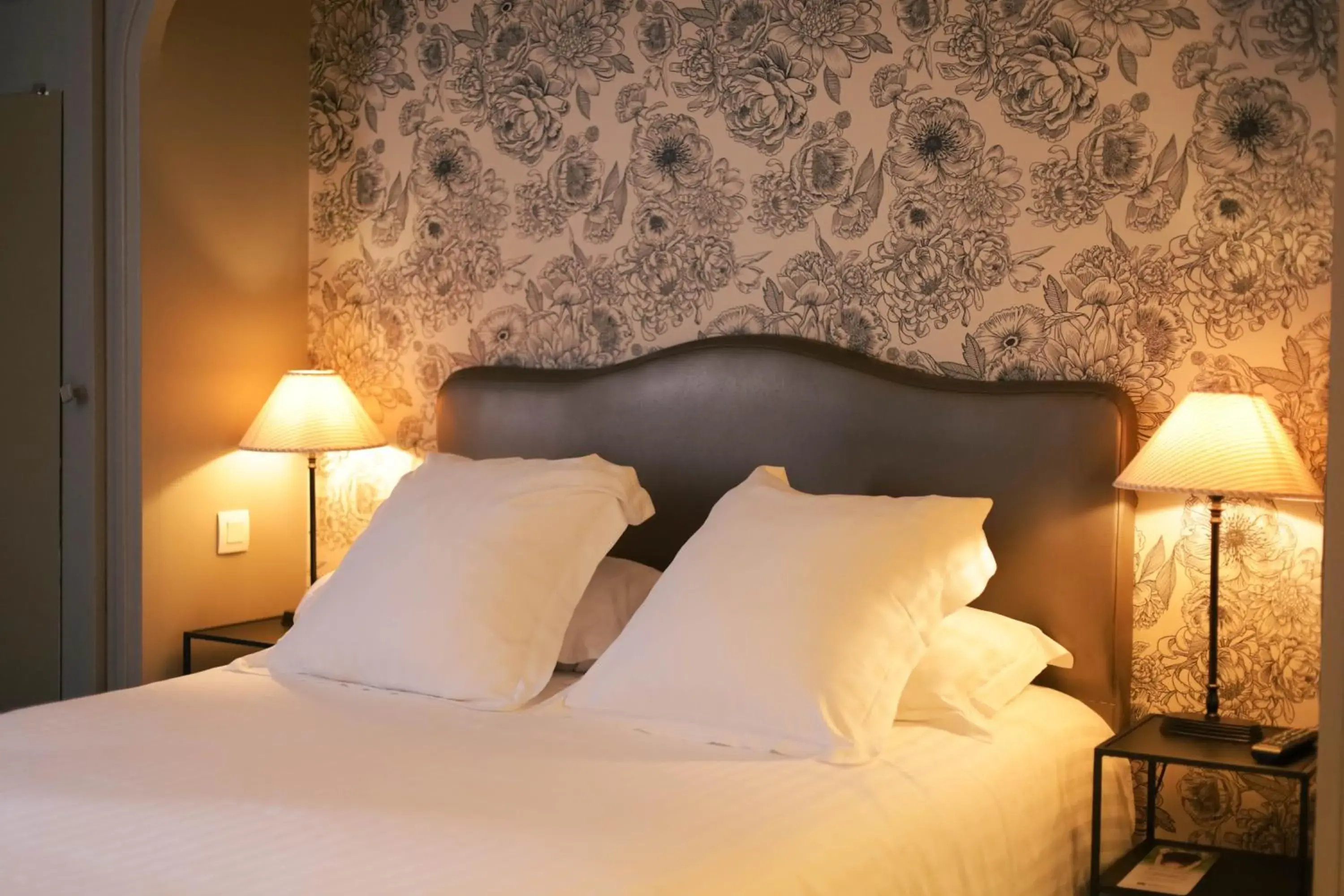 Standard Double Room in Best Western Plus d'Europe et d'Angleterre Standard Double Room in Best Western Plus d'Europe et d'Angleterre