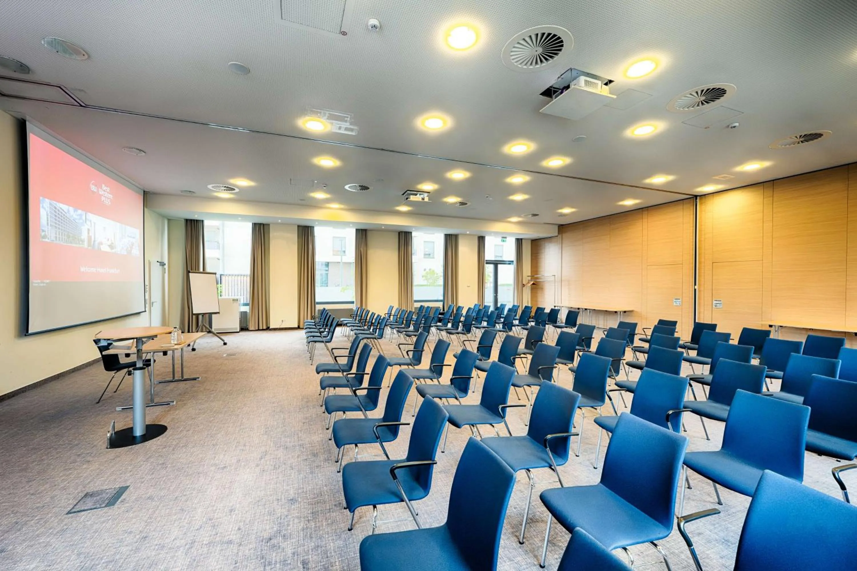Meeting/conference room in Best Western Plus Welcome Hotel Frankfurt