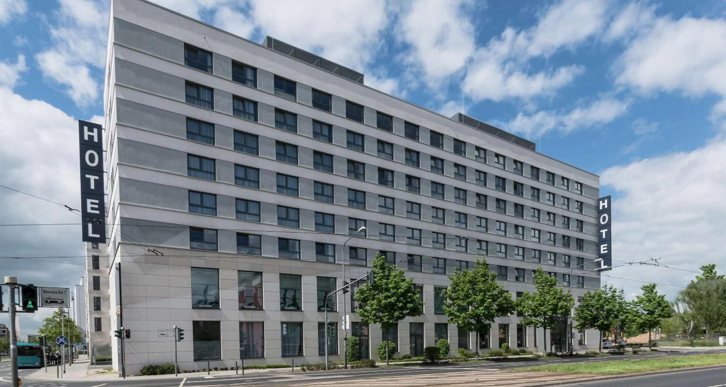 Property building in Best Western Plus Welcome Hotel Frankfurt