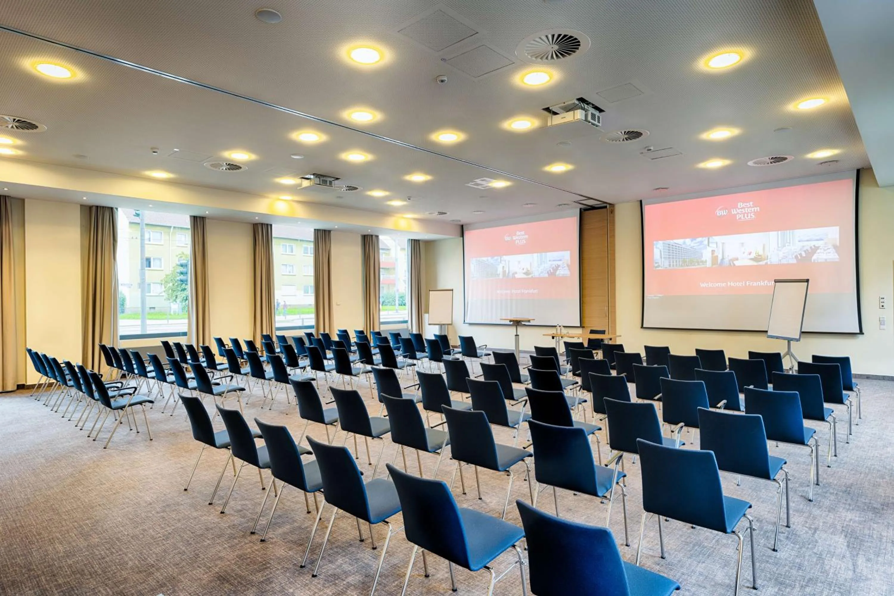 Meeting/conference room in Best Western Plus Welcome Hotel Frankfurt