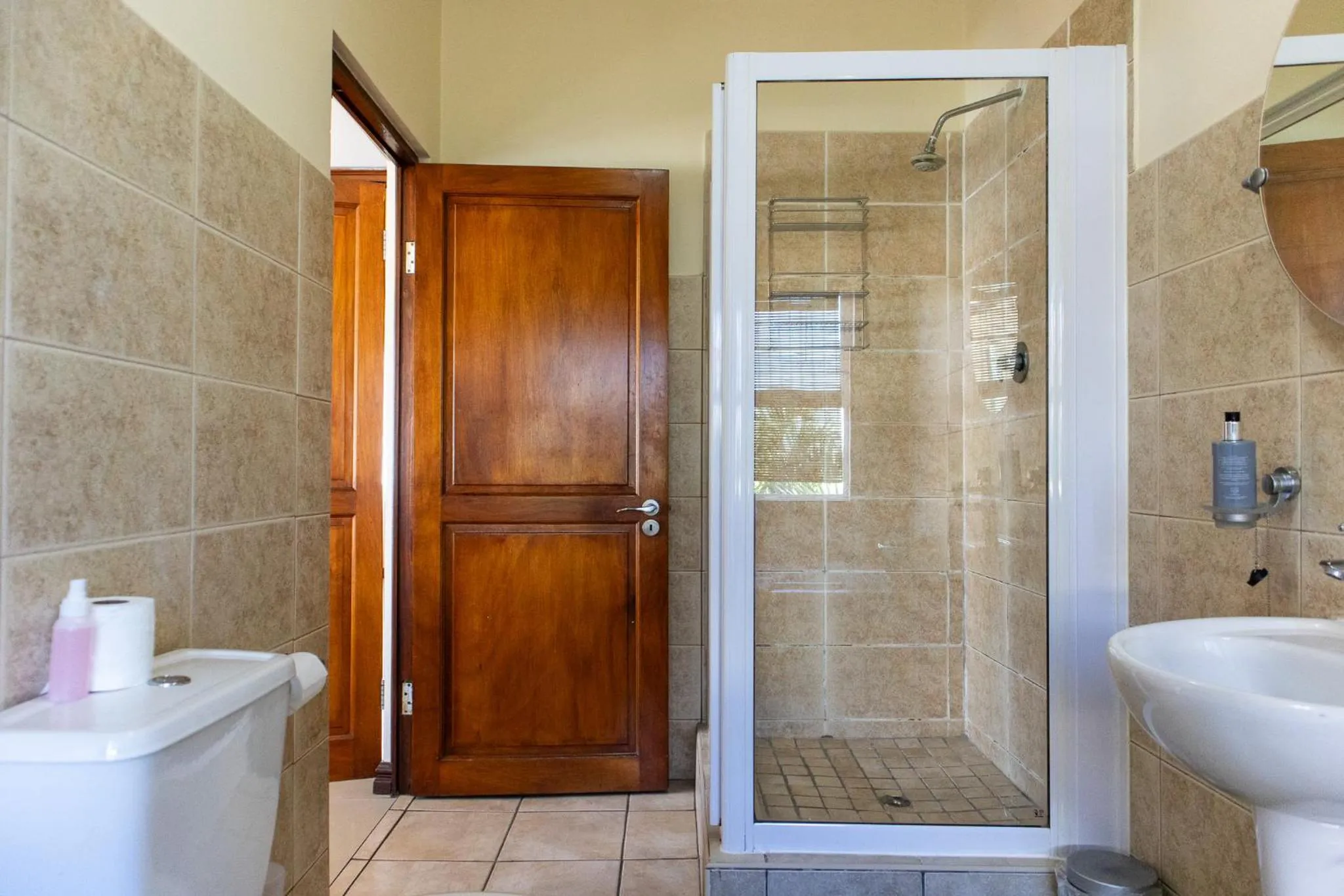 Shower in 305 Guest House