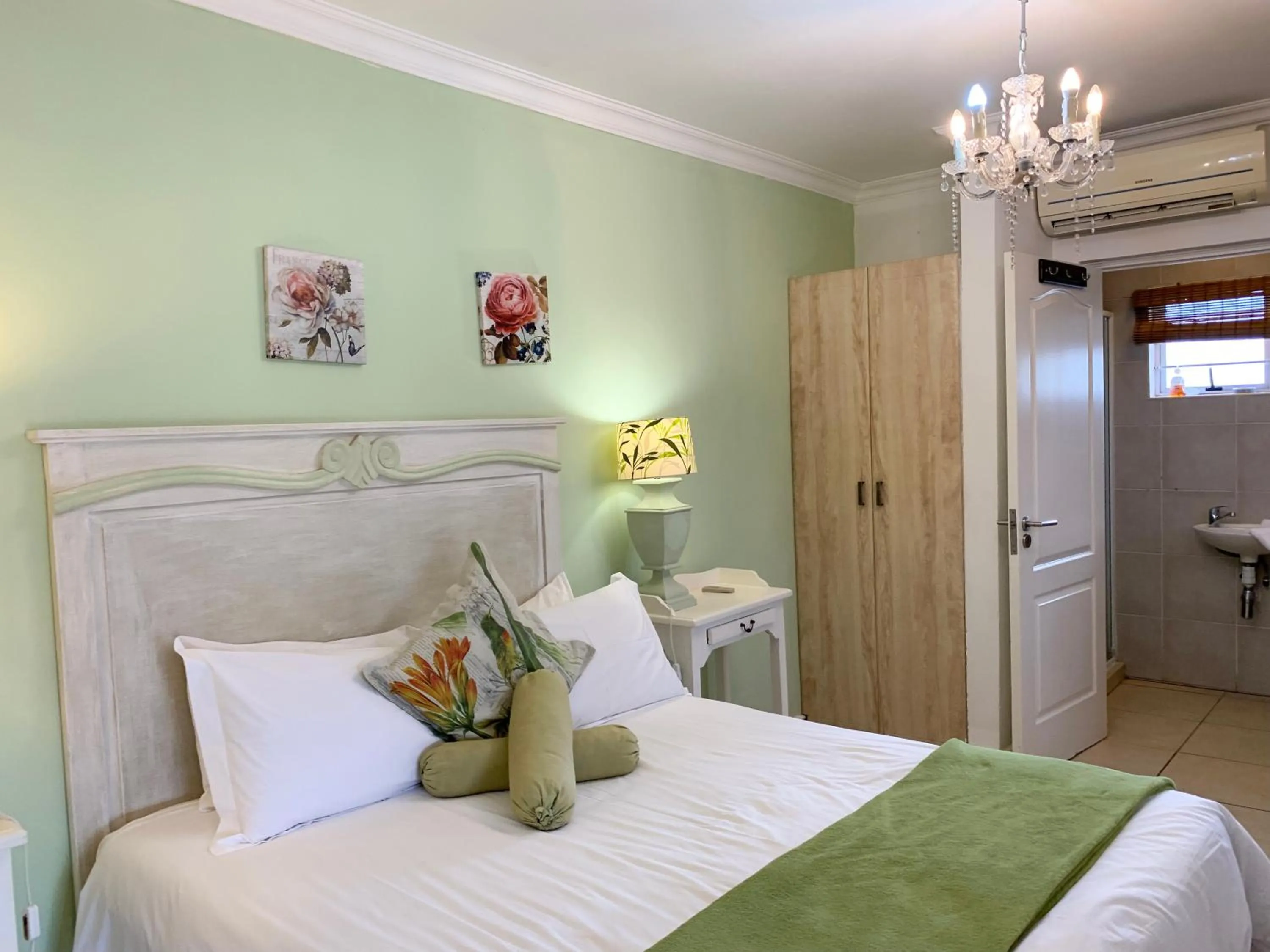 Photo of the whole room, Bed in 305 Guest House