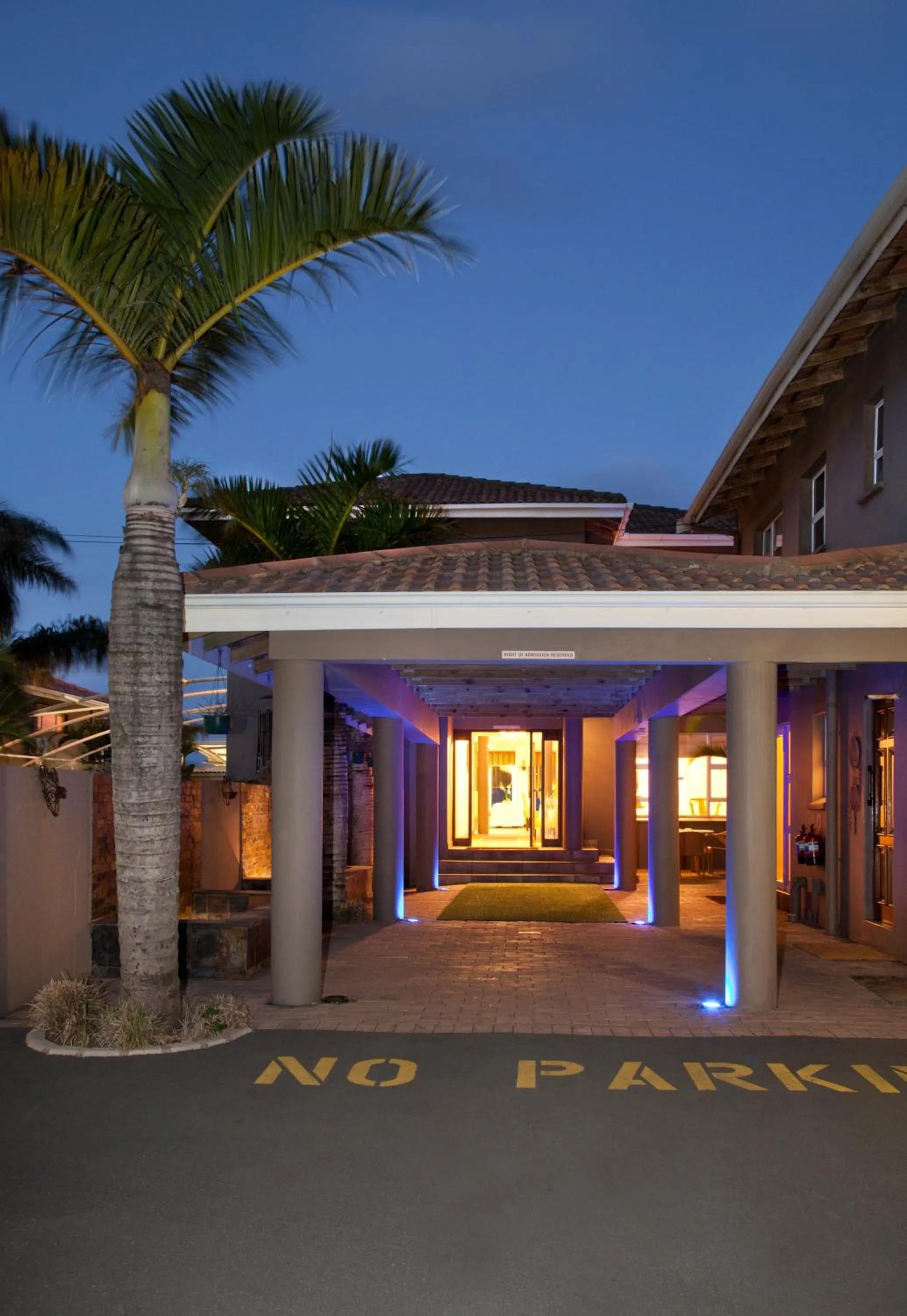 Facade/entrance in 305 Guest House