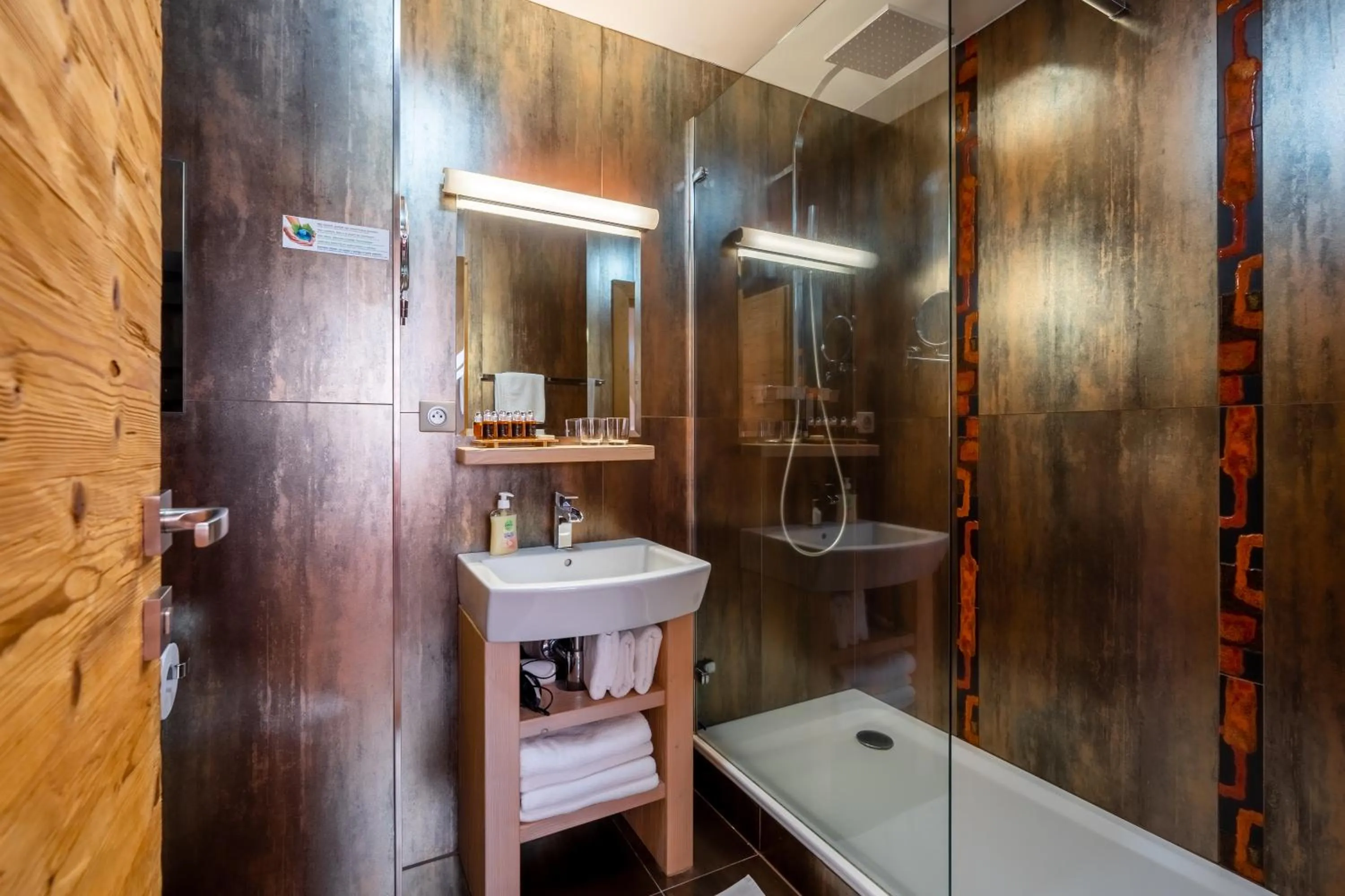 Shower in Kukučka Lomnica - Tatranská Lomnica