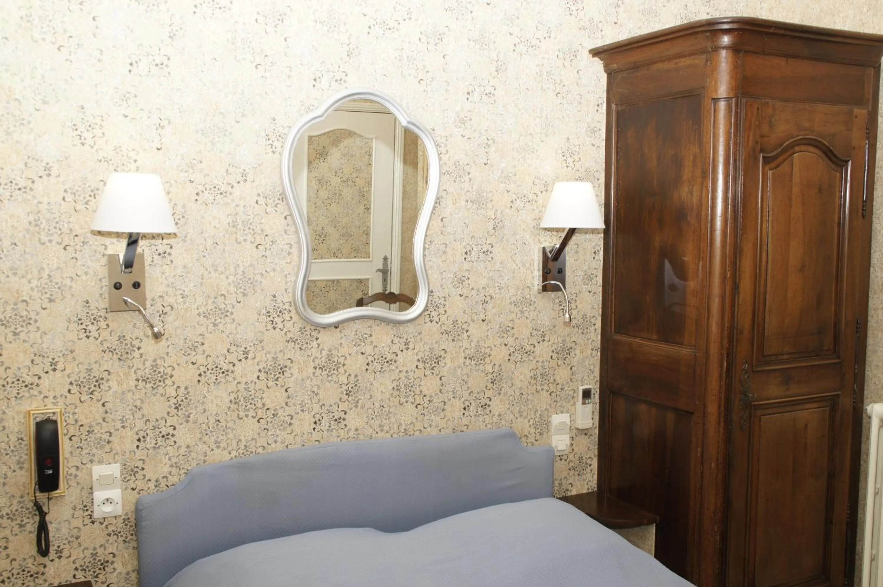 Standard Double Room in Hotel Montsegur