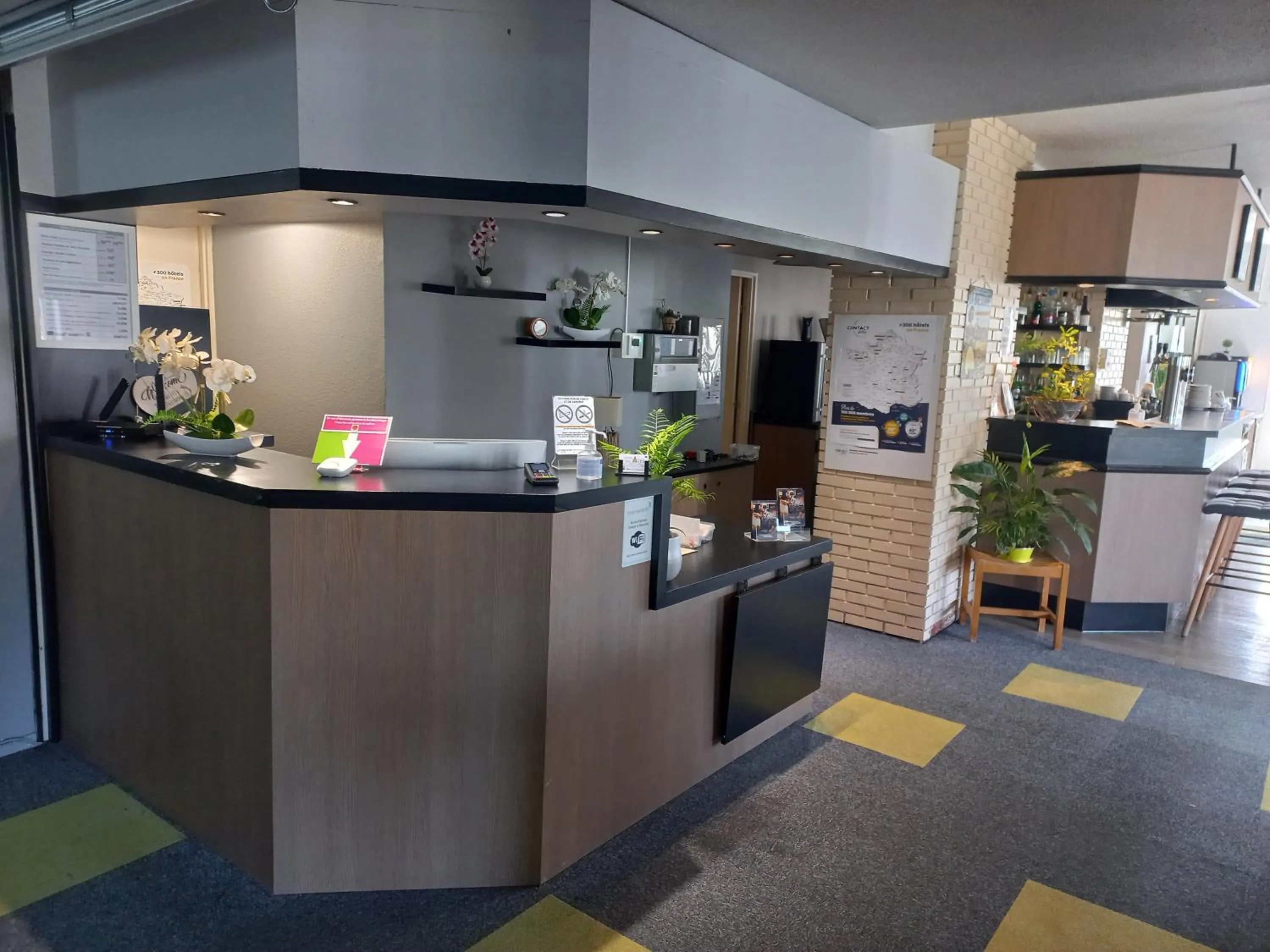 Lobby or reception in Contact Hôtel ALYS Bourg en Bresse Ekinox Parc Expo