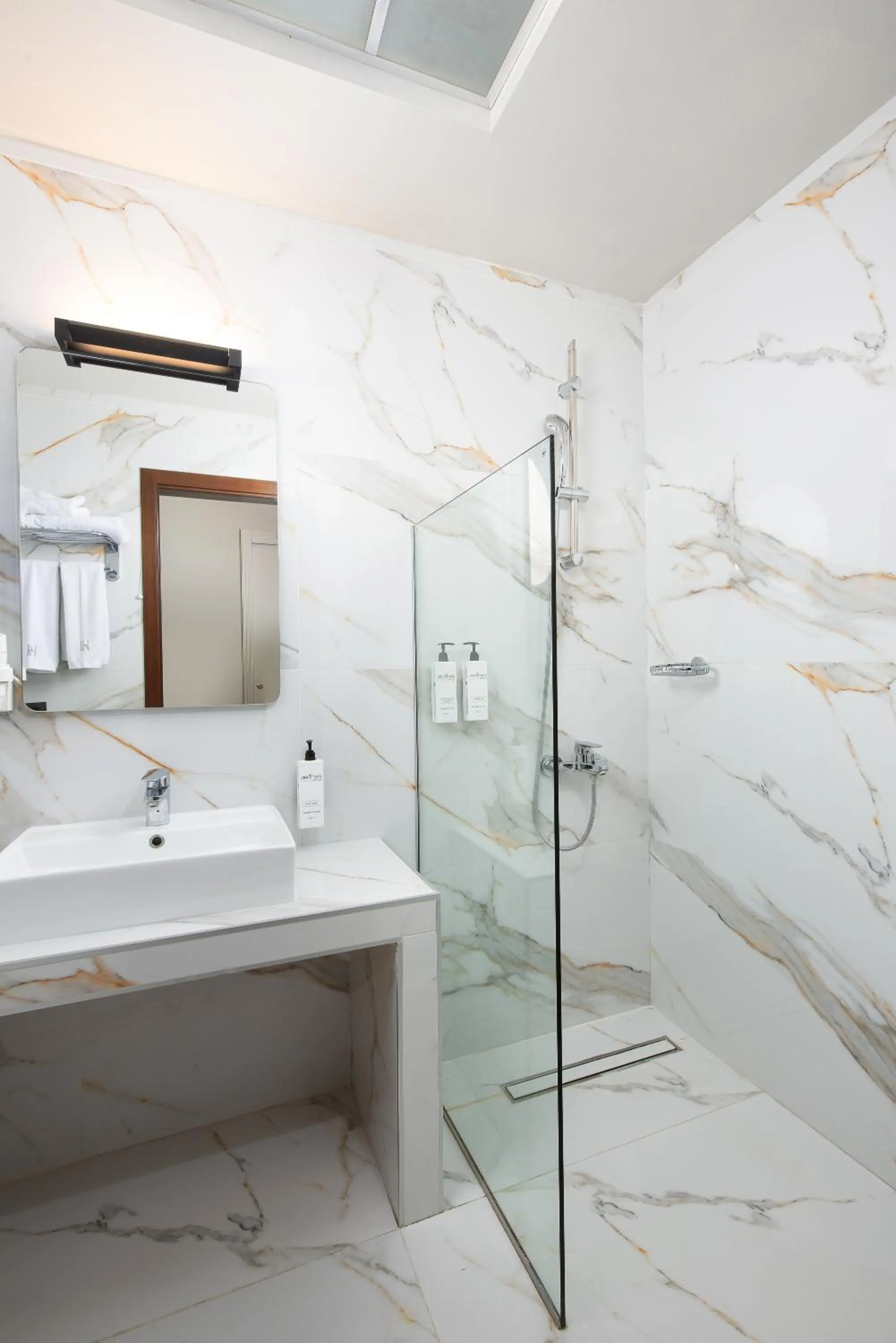 Heaven Hotel Thessaloniki Airport