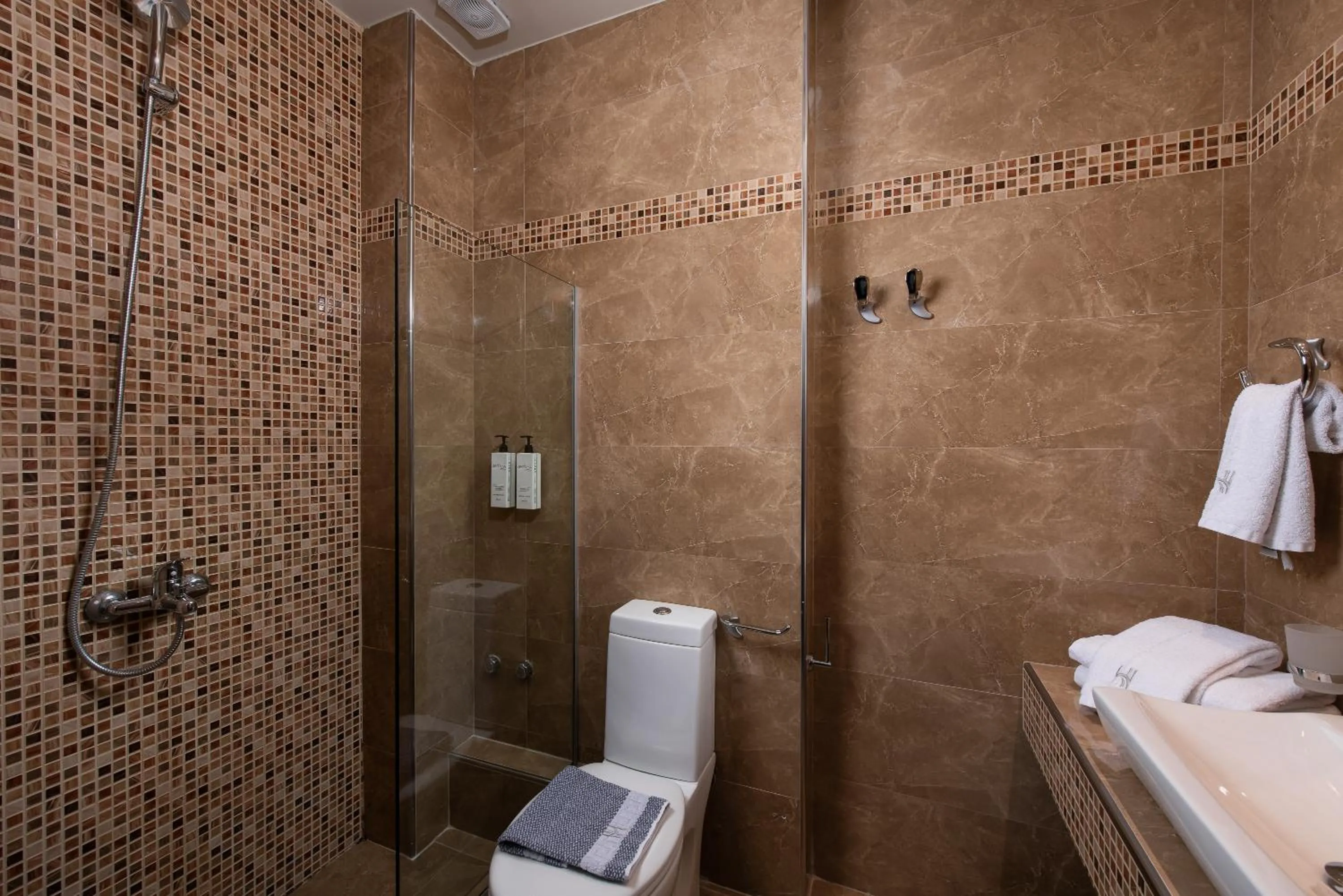 Heaven Hotel Thessaloniki Airport