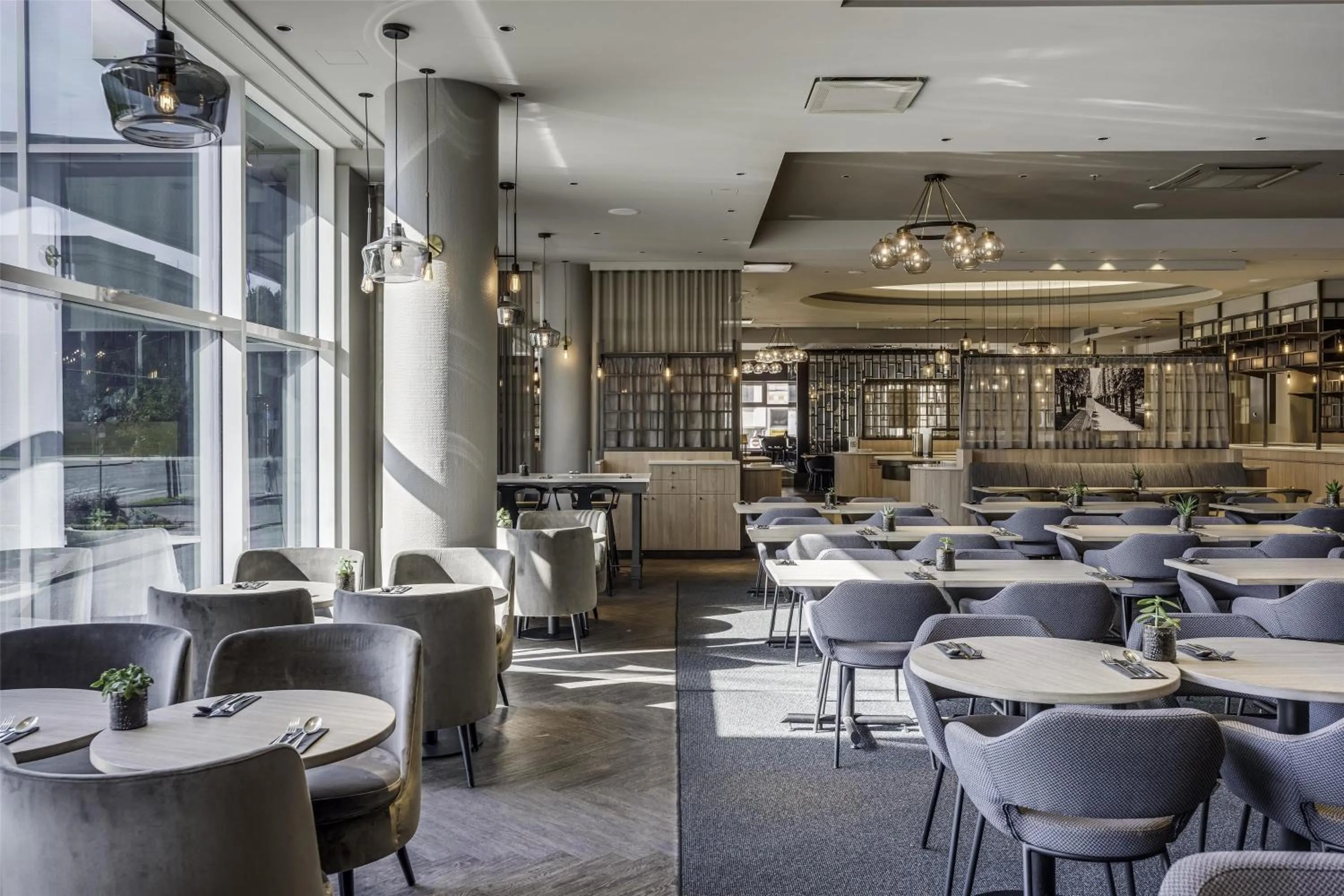 Restaurant/places to eat in Radisson Blu Latvija Conference & Spa Hotel, Riga